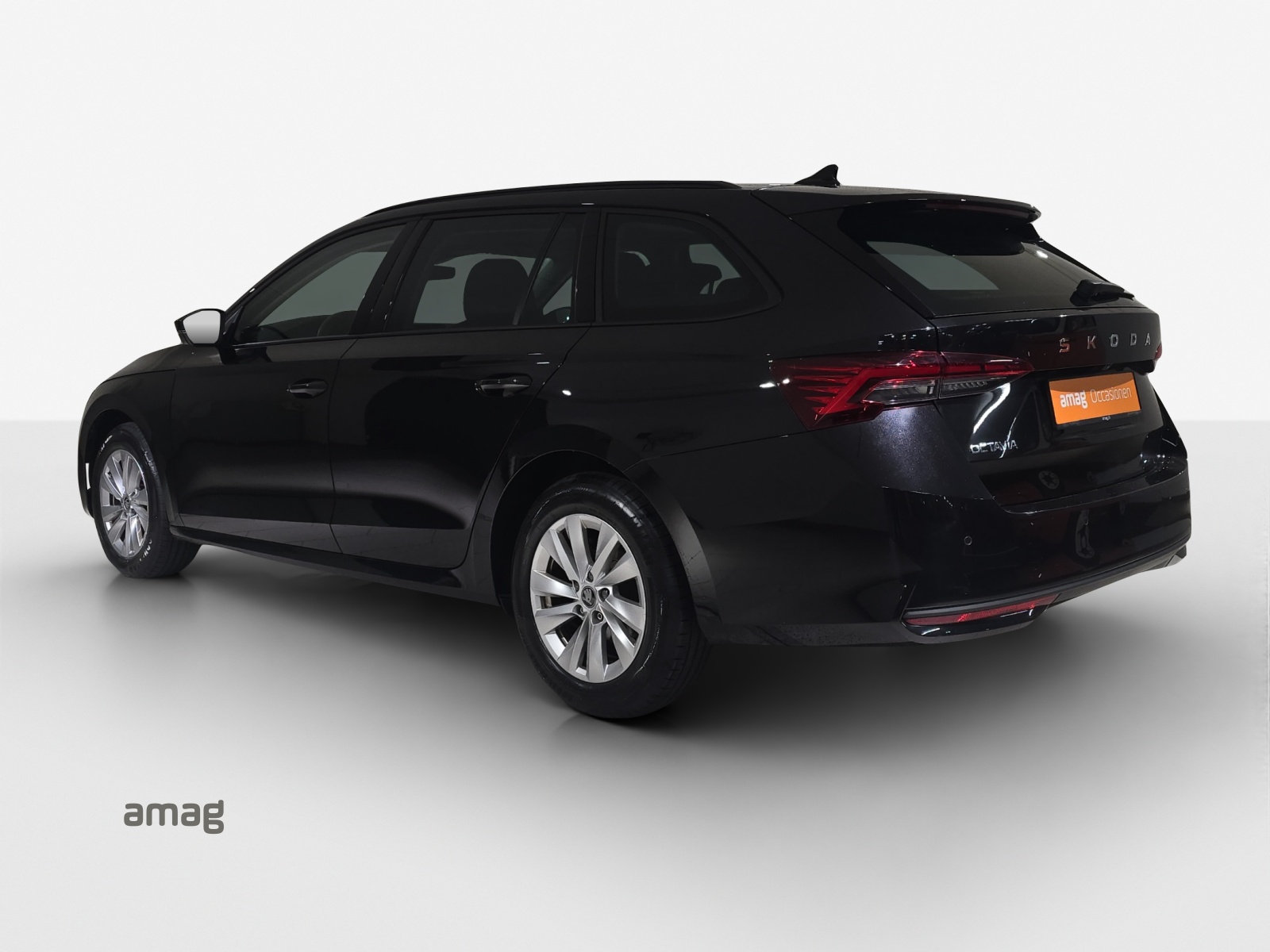 SKODA Octavia Combi 1.5 TSI mHEV DSG Dynamic-showroom-element-2