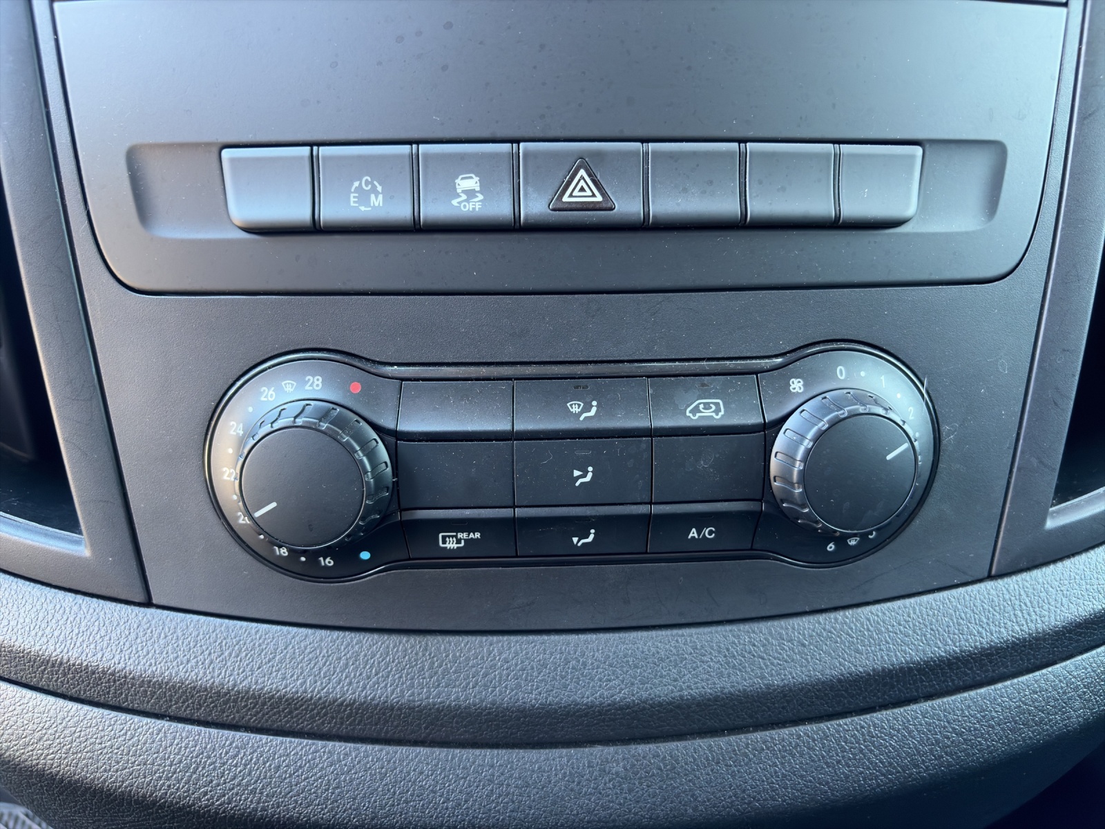MERCEDES-BENZ Vito 114 BlueTEC L 7G-Tronic Euro 6-image-10