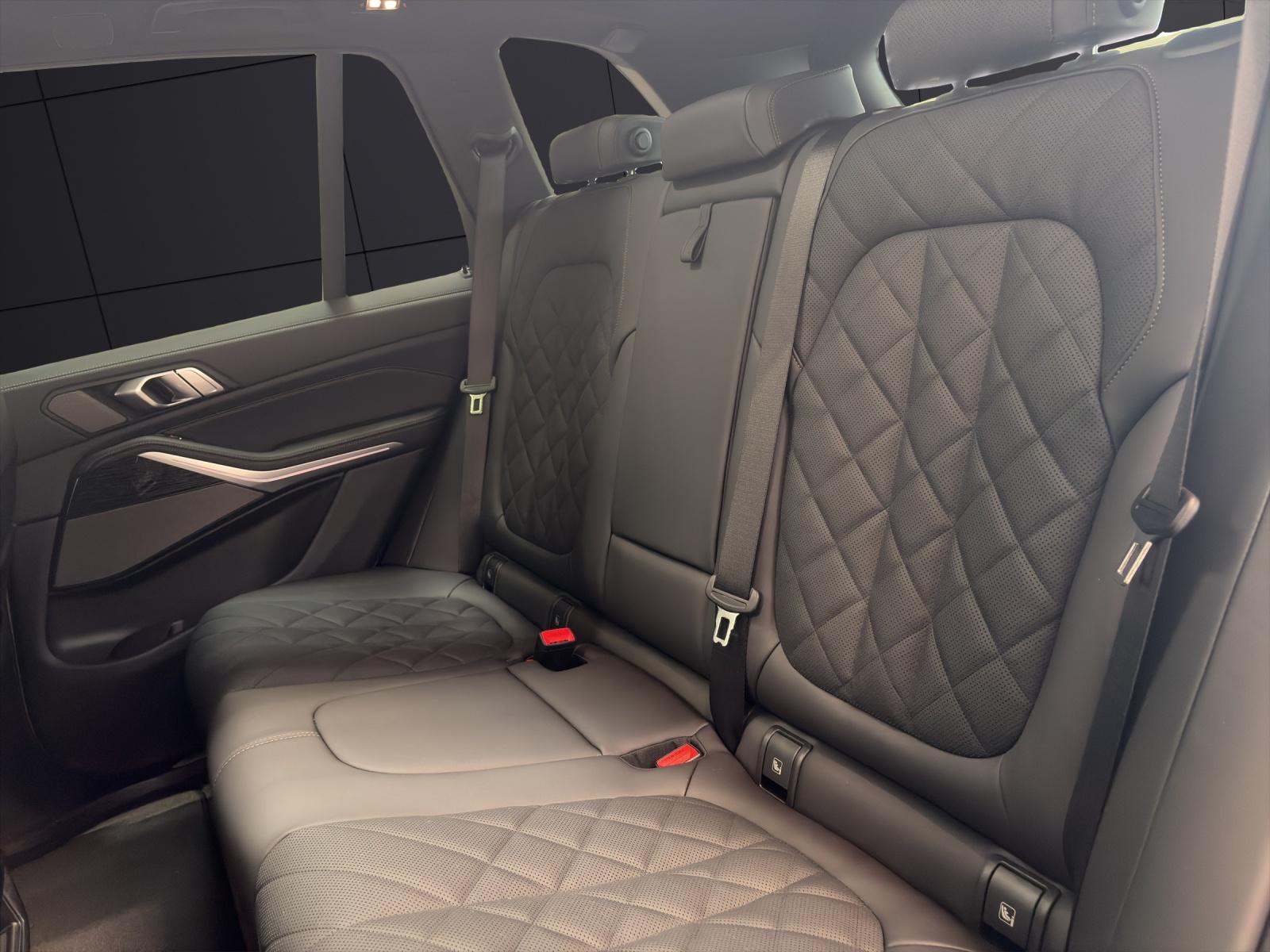 BMW X5 40d xDrive SAG-image-17
