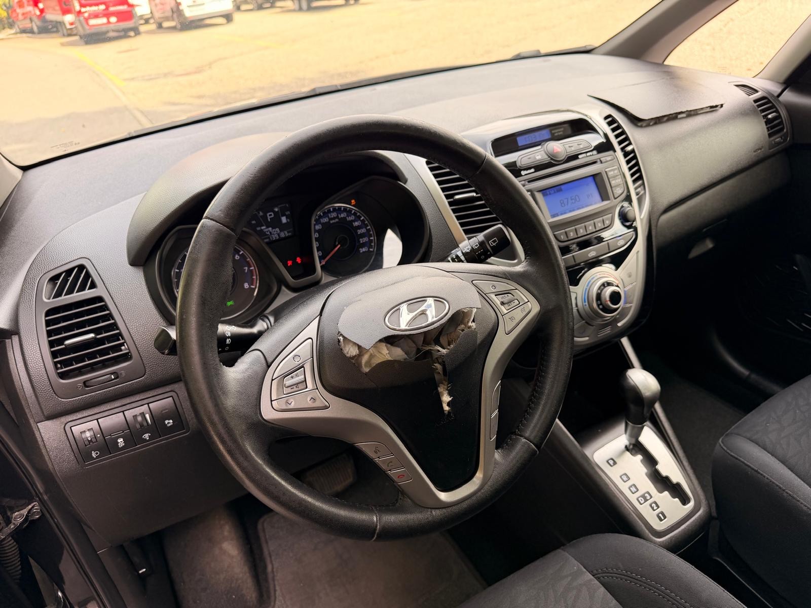 HYUNDAI iX20 1.6 Style Automatic-image-8