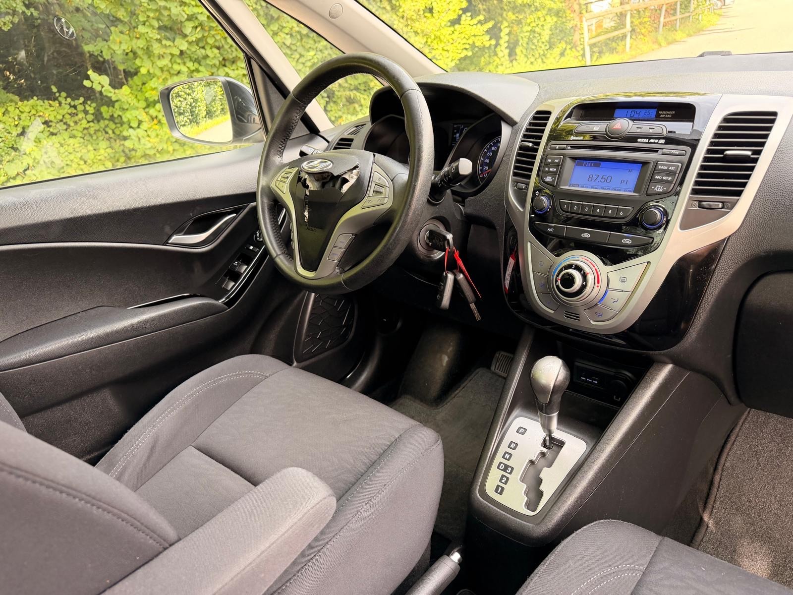 HYUNDAI iX20 1.6 Style Automatic-image-12