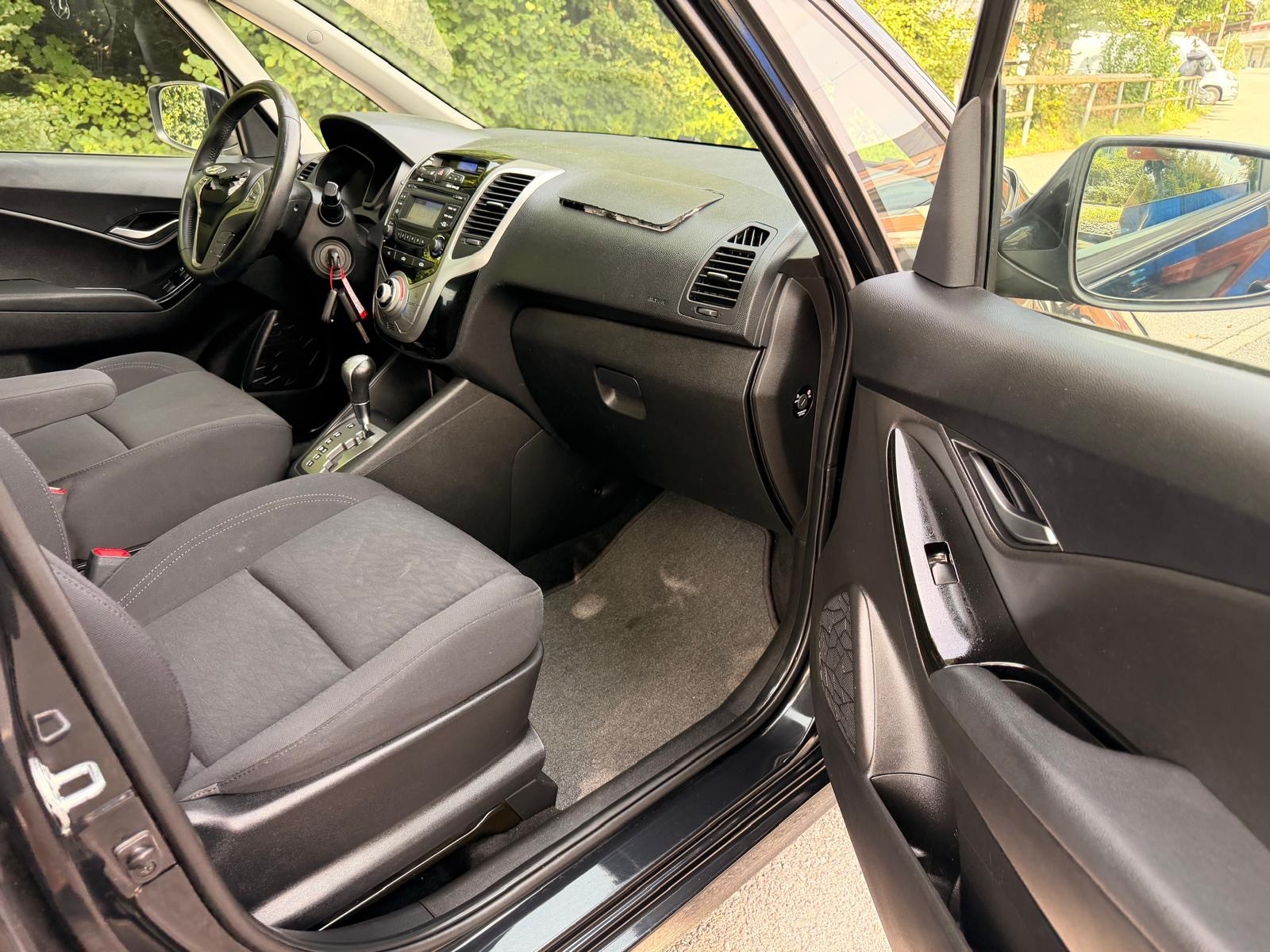 HYUNDAI iX20 1.6 Style Automatic-image-11