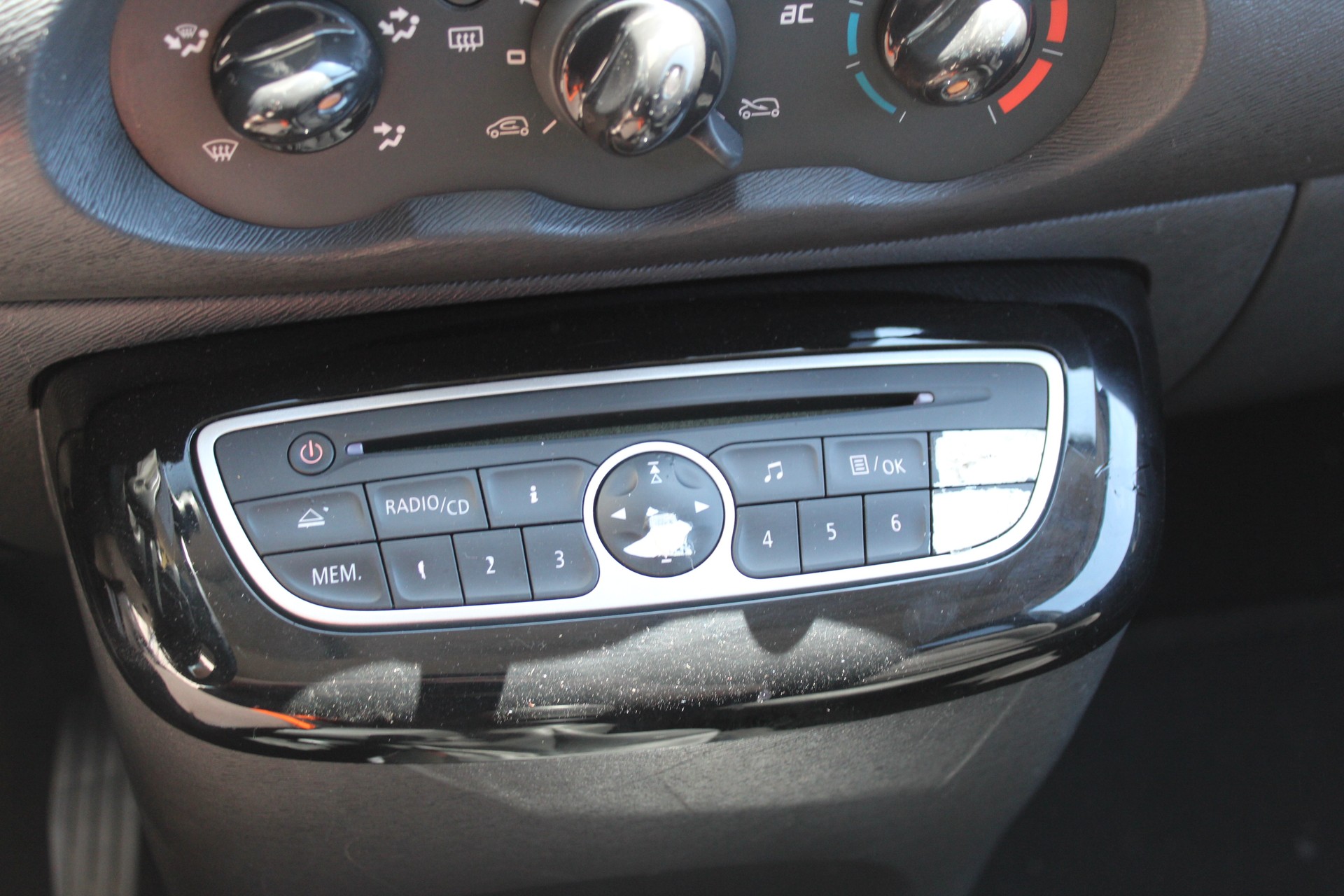 RENAULT Twingo 1.2 16V Expression-image-15