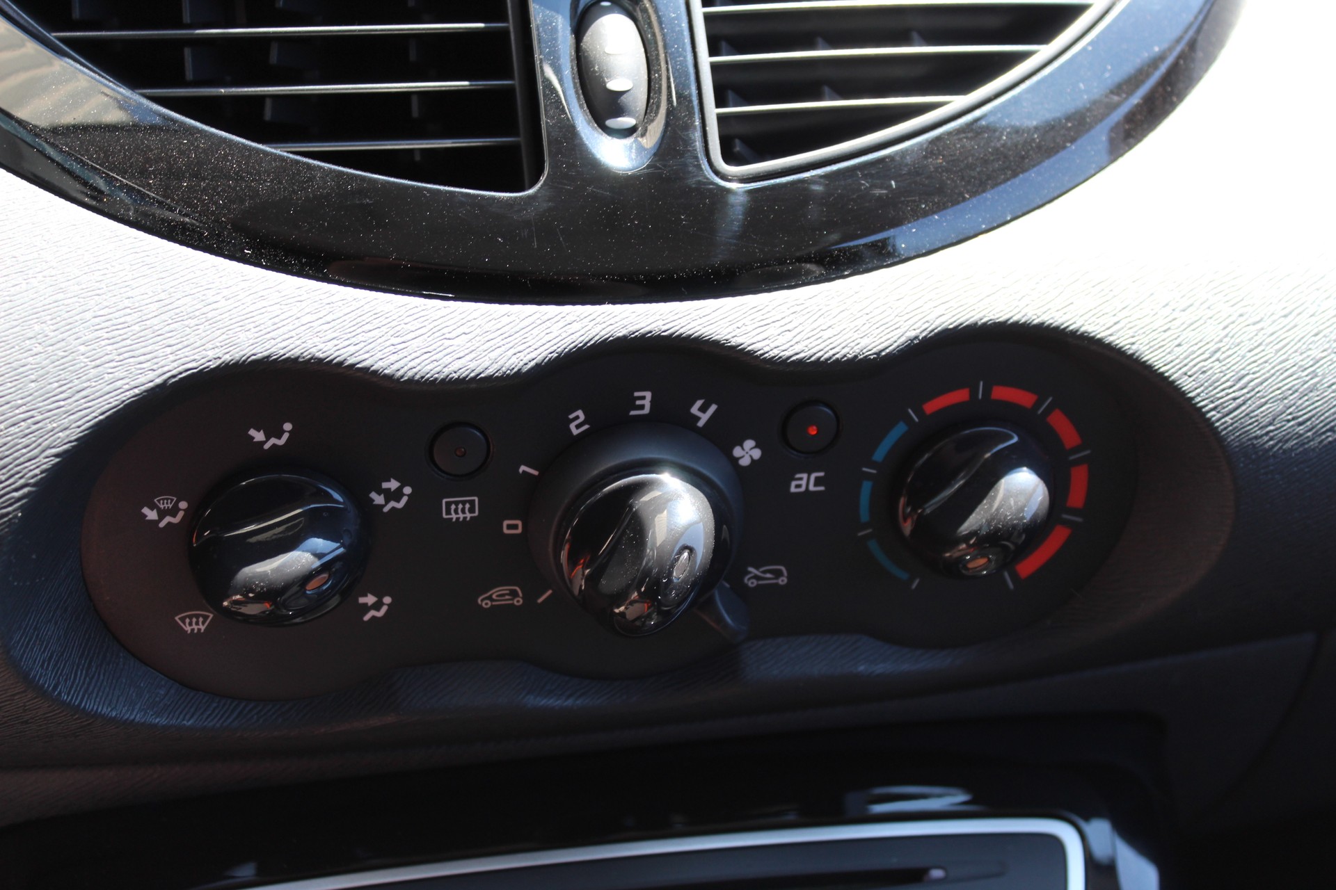 RENAULT Twingo 1.2 16V Expression-image-14