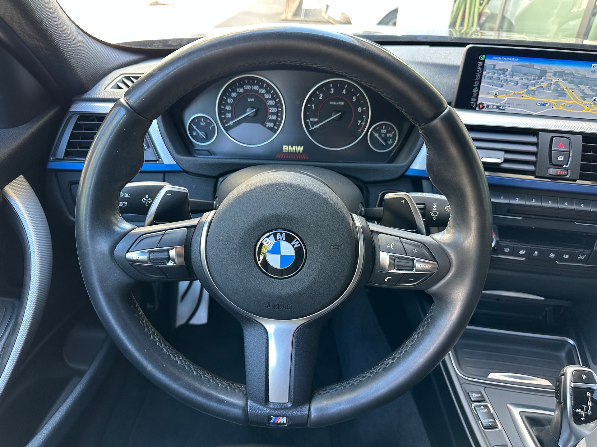 BMW 320i xDrive Touring Sport Line Steptronic-image-8