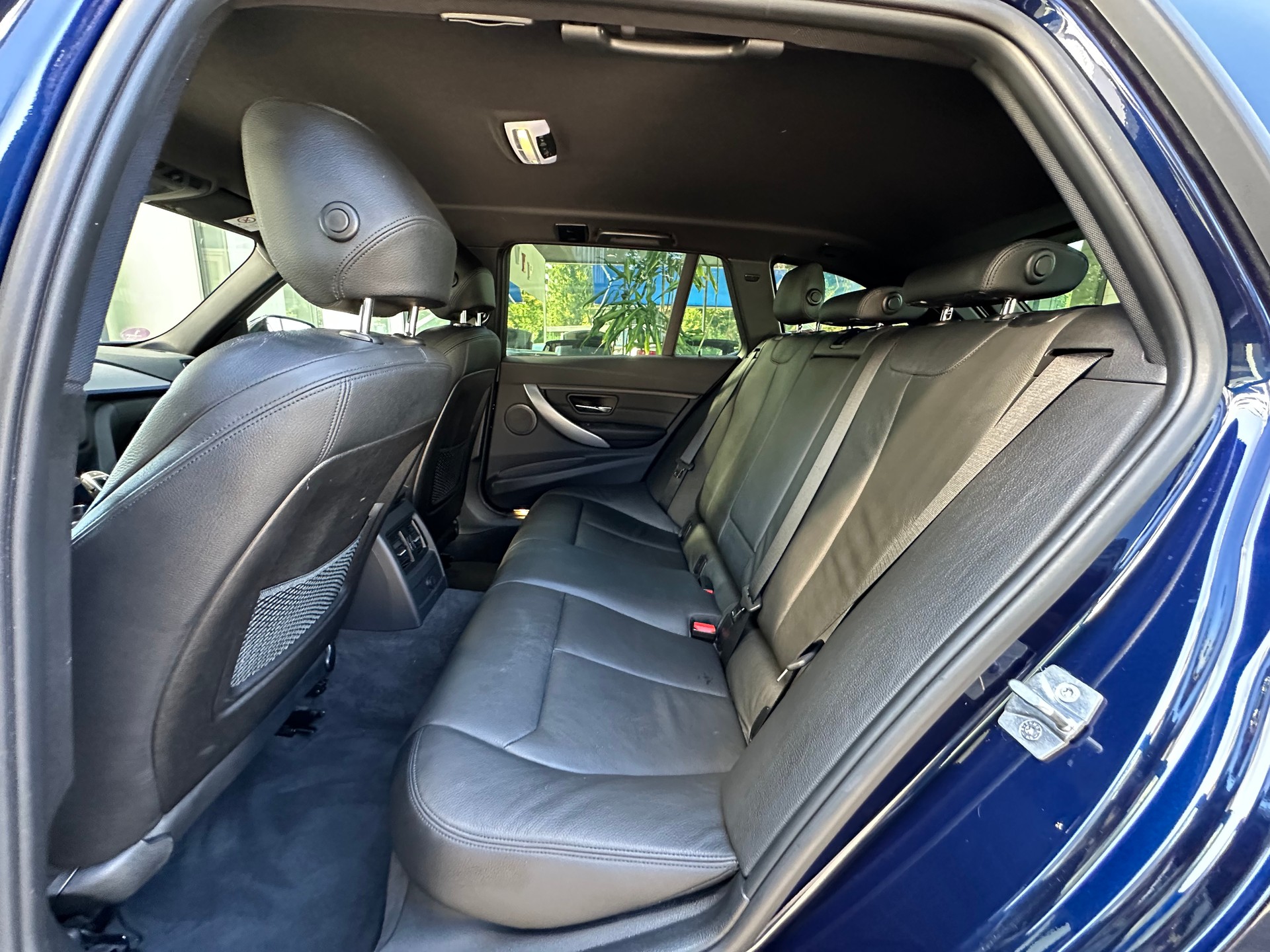 BMW 320i xDrive Touring Sport Line Steptronic-image-6