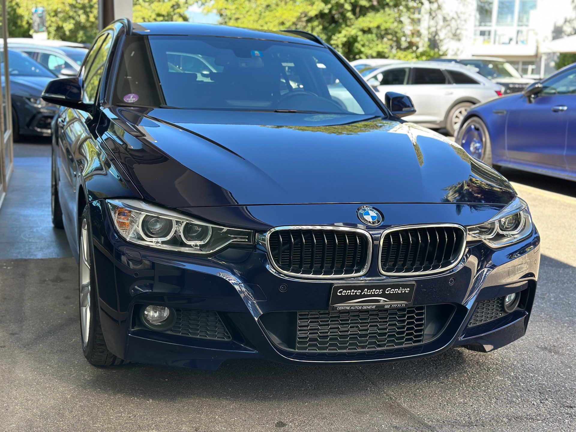 BMW 320i xDrive Touring Sport Line Steptronic-image-2
