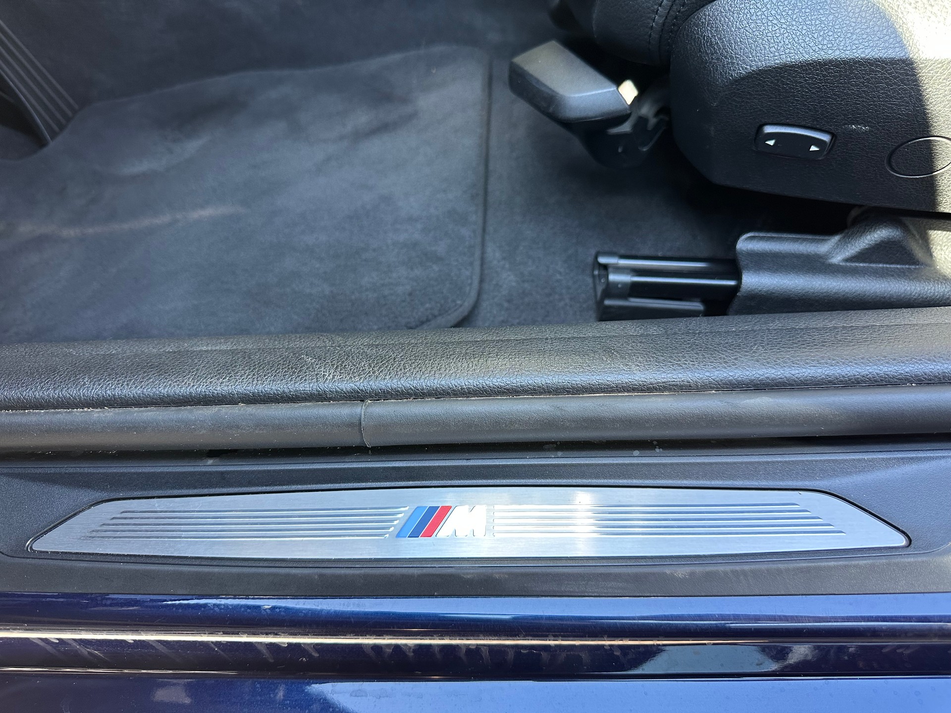 BMW 320i xDrive Touring Sport Line Steptronic-image-12