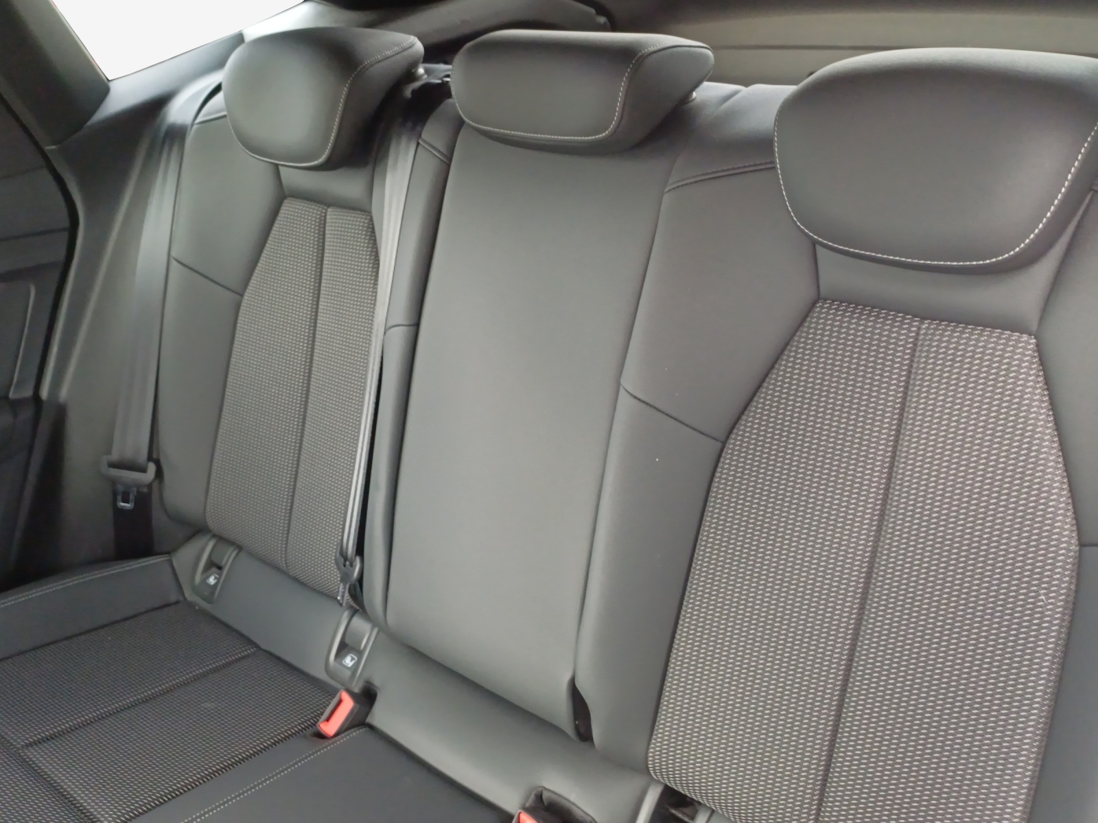 AUDI Q4 Sportback e-tron 40-image-12