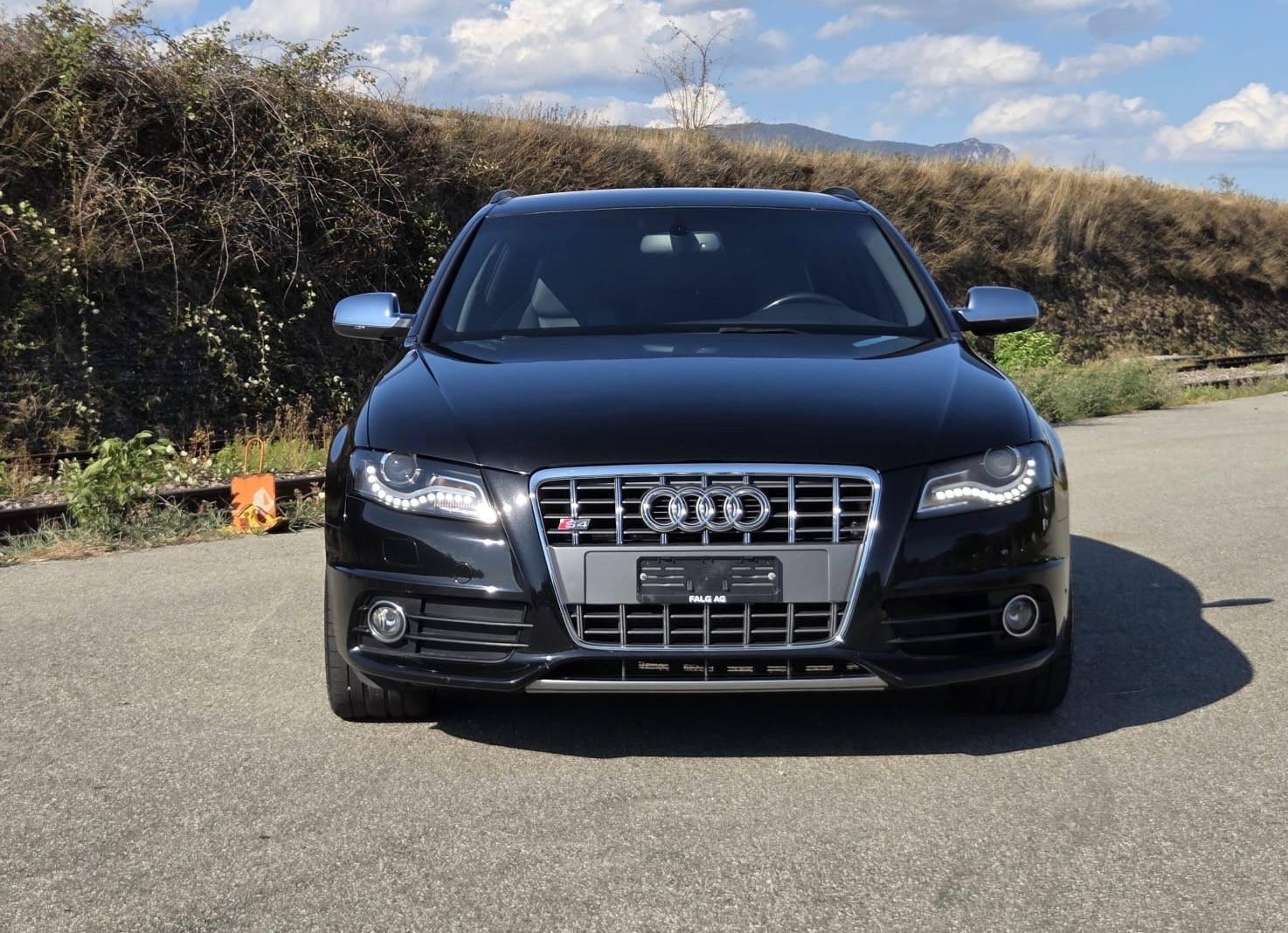Car photo