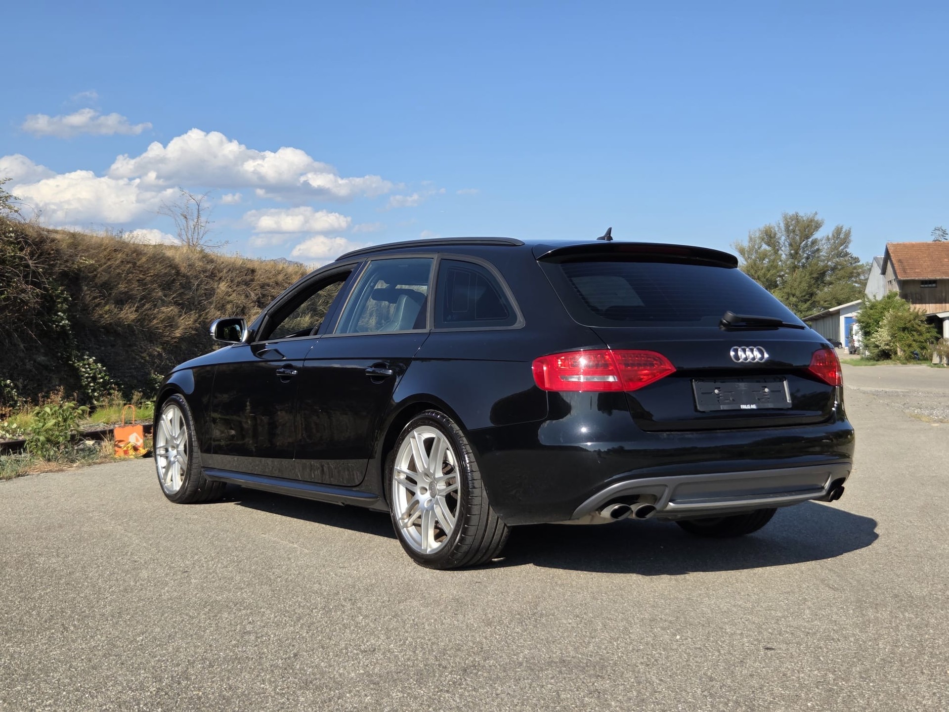 AUDI 3.0 V6 TFSI quattro S-Tronic-image-1