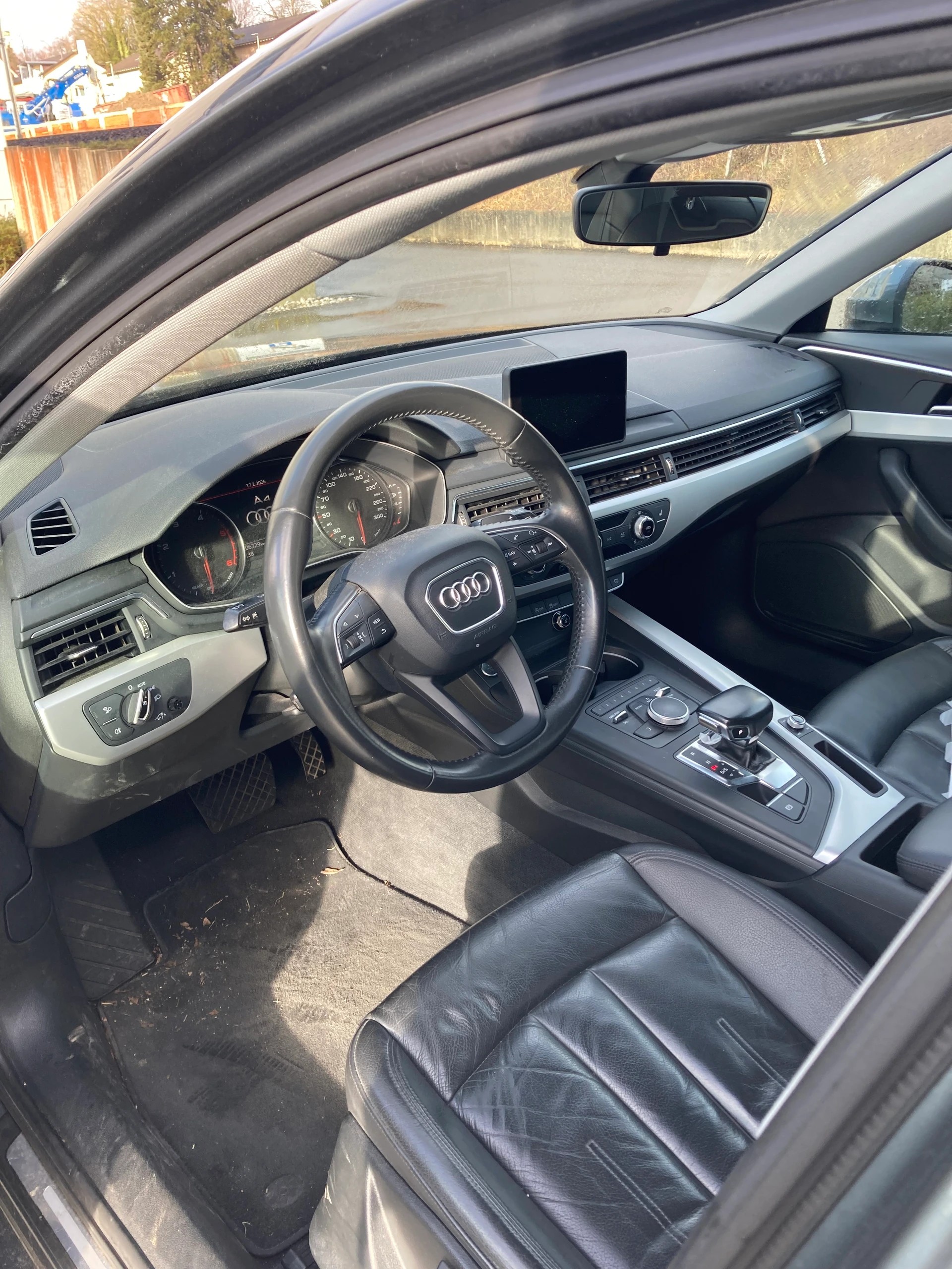 AUDI 2.0 TDI 150 S-Tronic-image-4