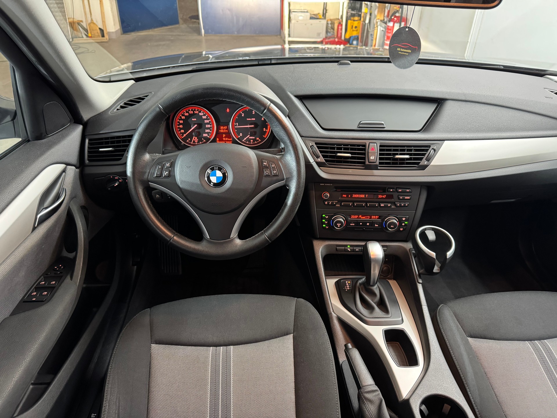 BMW X1 xDrive 20d Steptronic-image-6