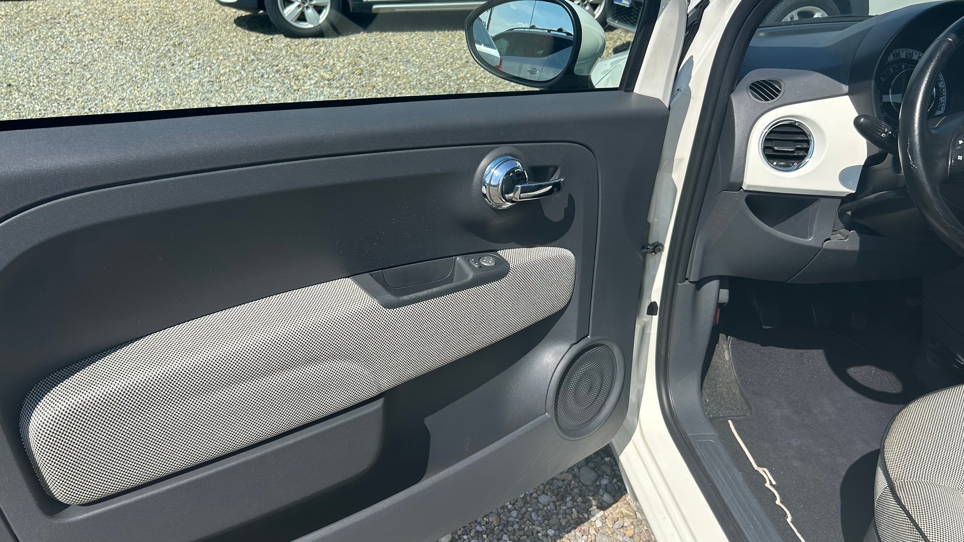 FIAT 500 1.2 Lounge-image-8