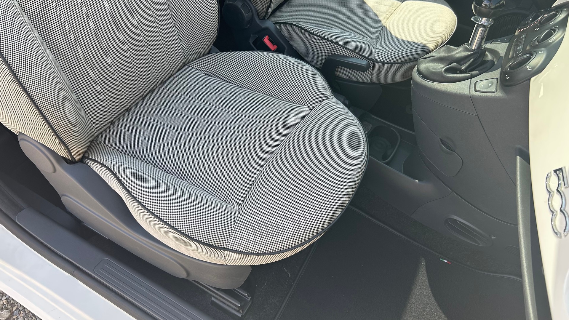 FIAT 500 1.2 Lounge-image-12