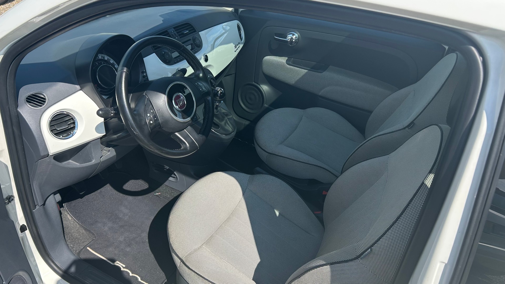FIAT 500 1.2 Lounge-showroom-element-1