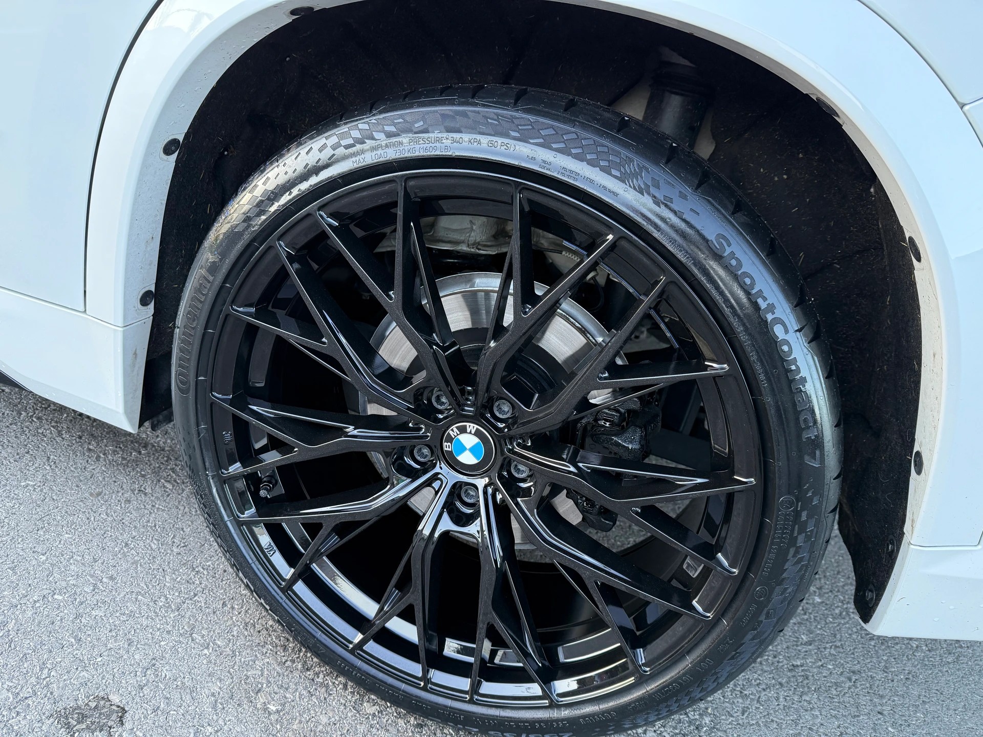 BMW X1 xDrive 23i 48V M Sport-image-9