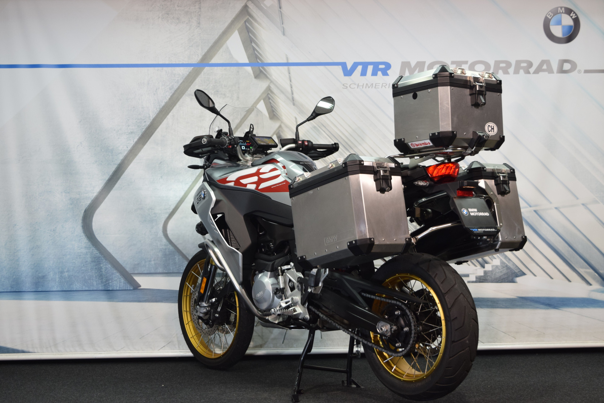 BMW F 850 GS Adventure Exclusive inkl. Akrapovic, Navi & Koffer-showroom-element-3