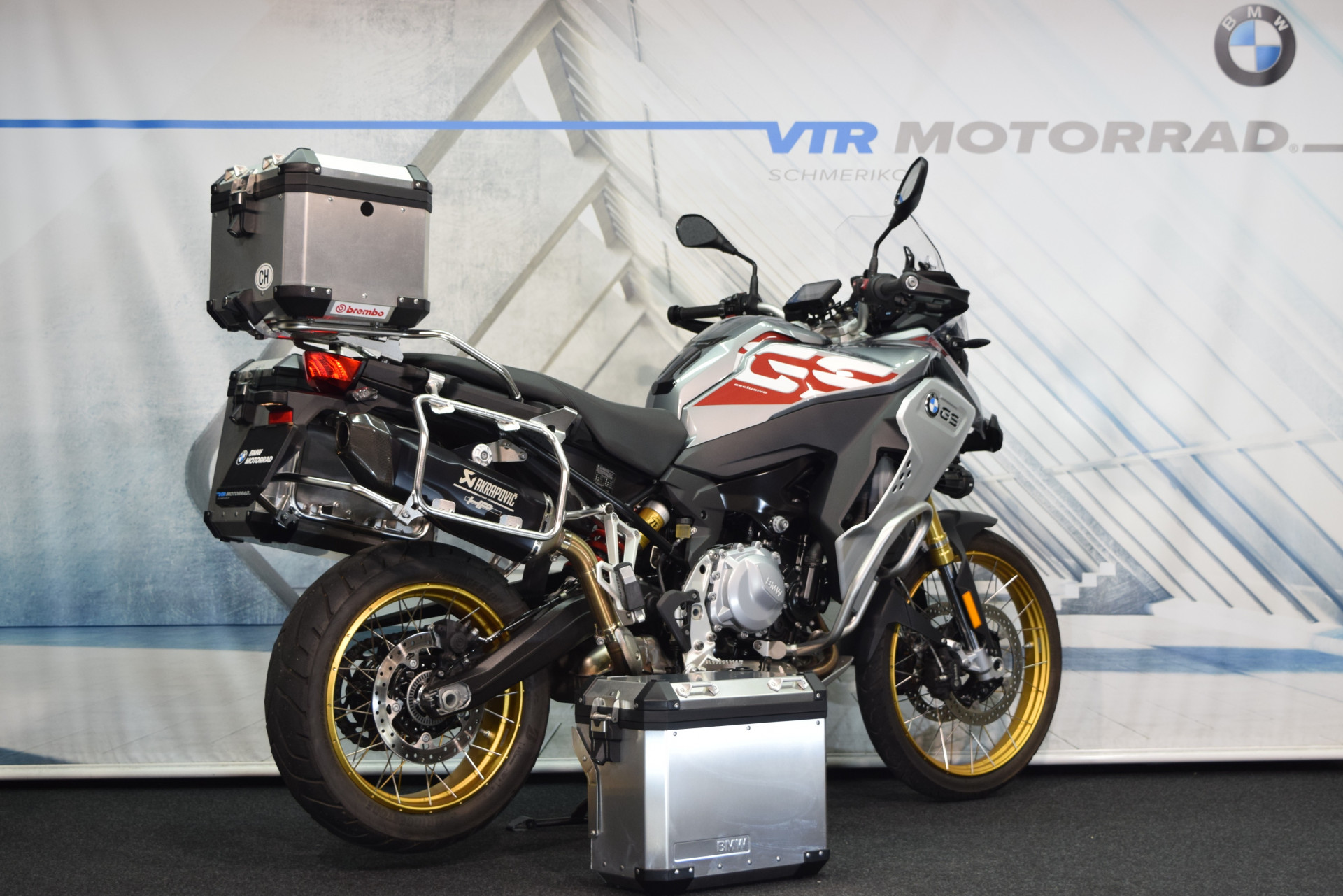 BMW F 850 GS Adventure Exclusive inkl. Akrapovic, Navi & Koffer-showroom-element-2