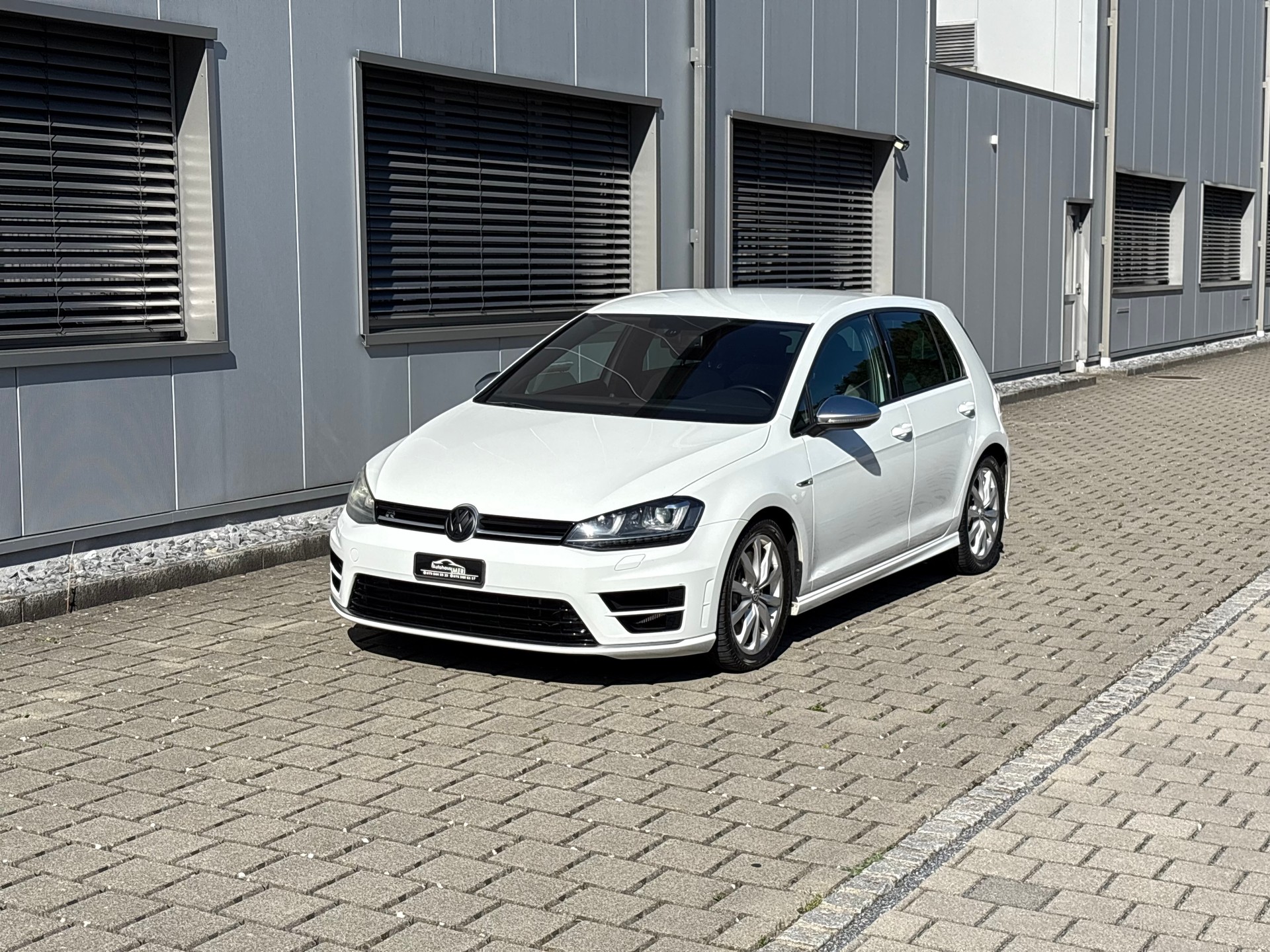 VW Golf 2.0 TSI R 4Motion DSG-image-0