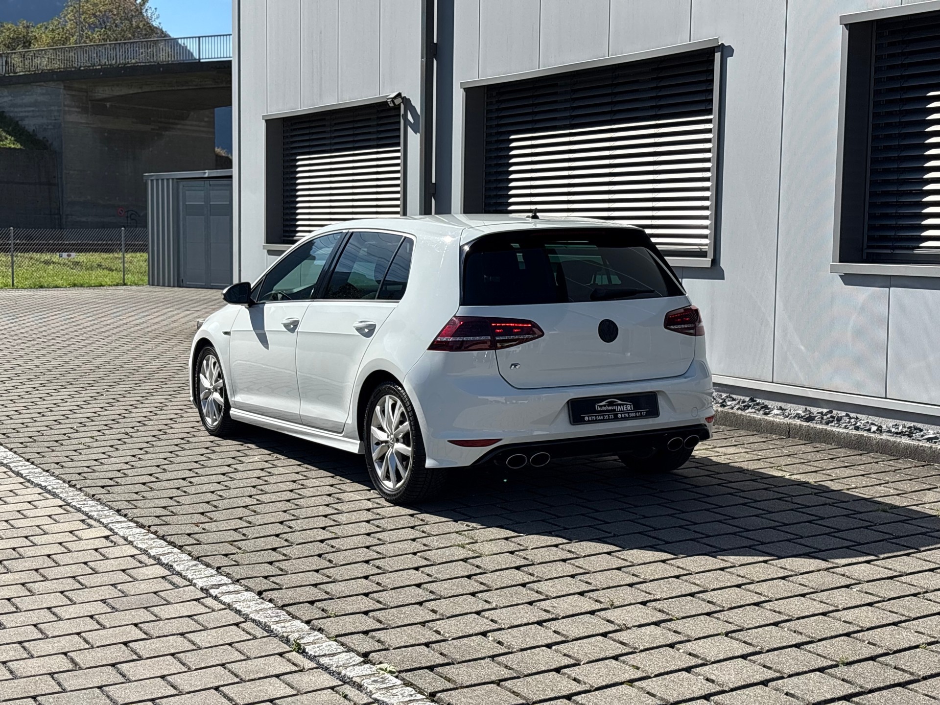 VW Golf 2.0 TSI R 4Motion DSG-image-6