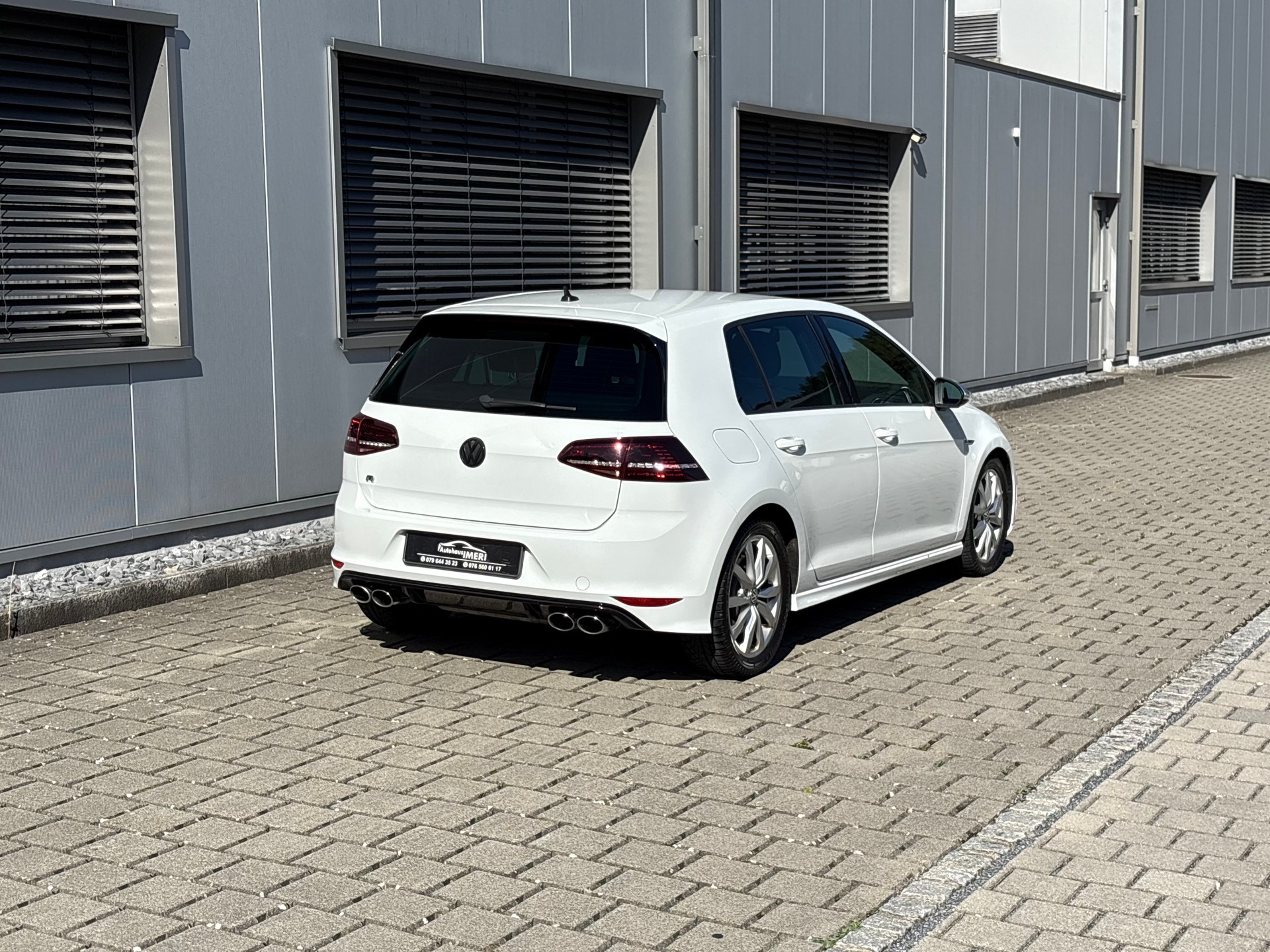 VW Golf 2.0 TSI R 4Motion DSG-image-9