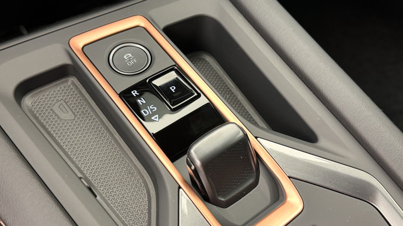 CUPRA Formentor 1.5 e-HYBRID pHEV VZ Black Edition-image-10