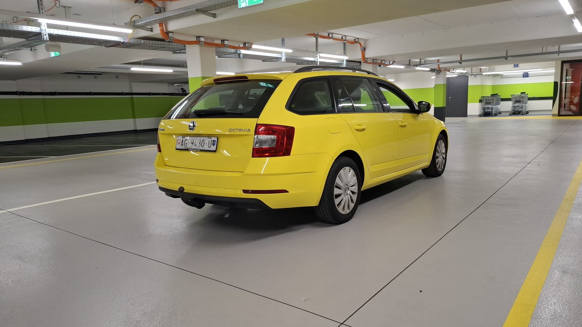 SKODA Octavia Combi 1.6 TDI Ambition DSG-image-4