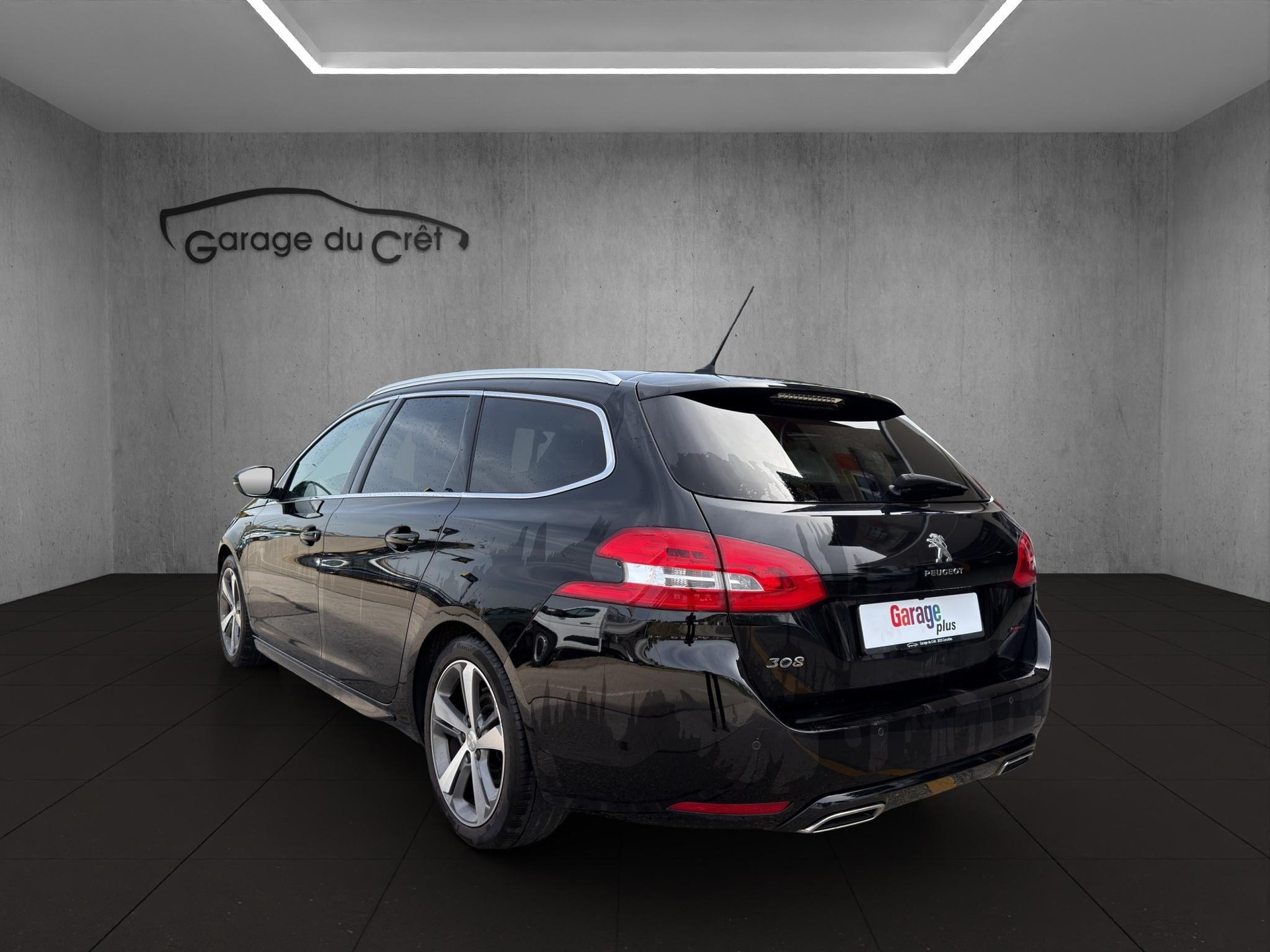 PEUGEOT 308 SW 1.2 PureTech 130 Allure S/S-image-2