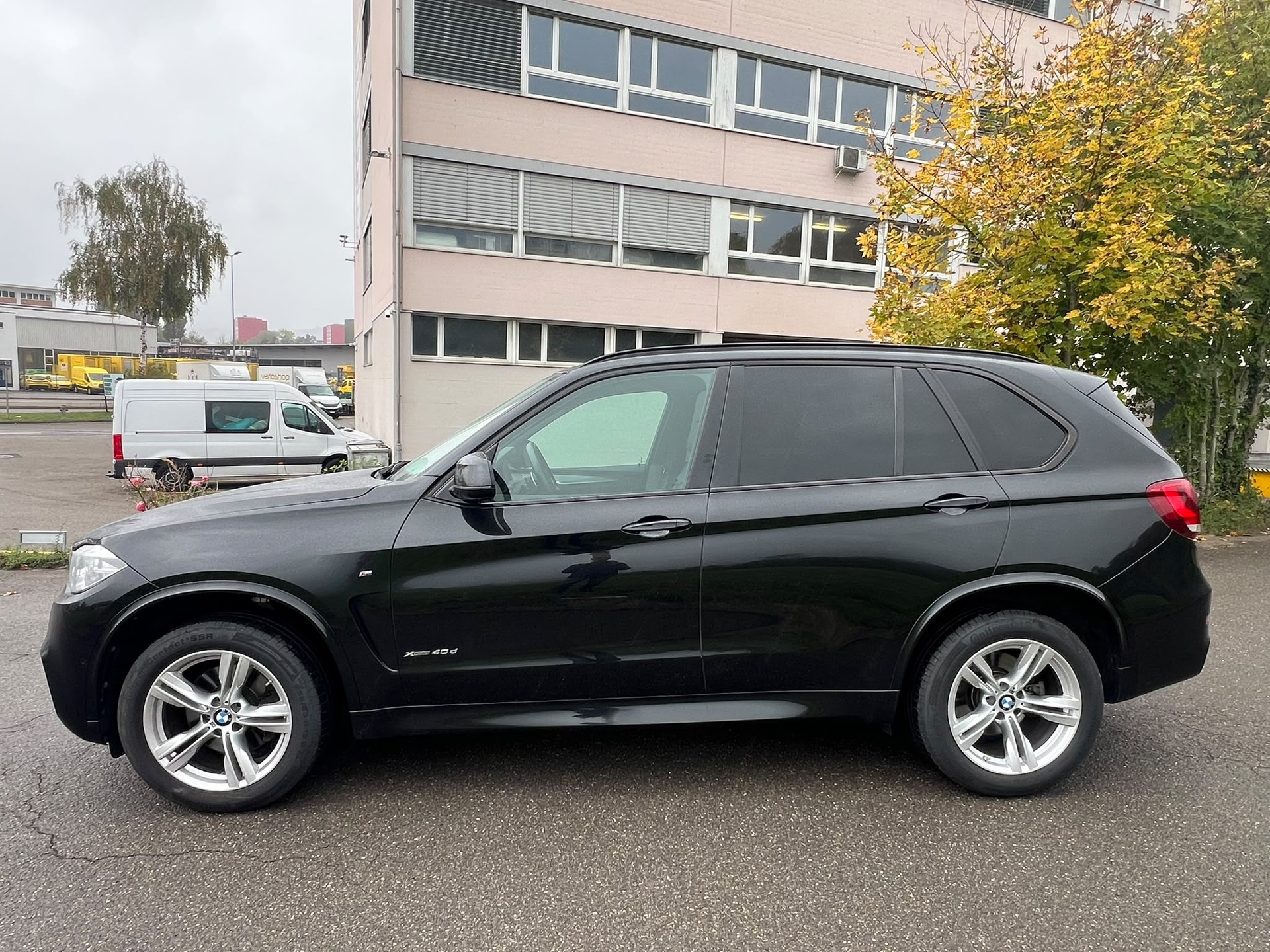 BMW X5 xDrive 40d Steptronic M-SPORT-image-1