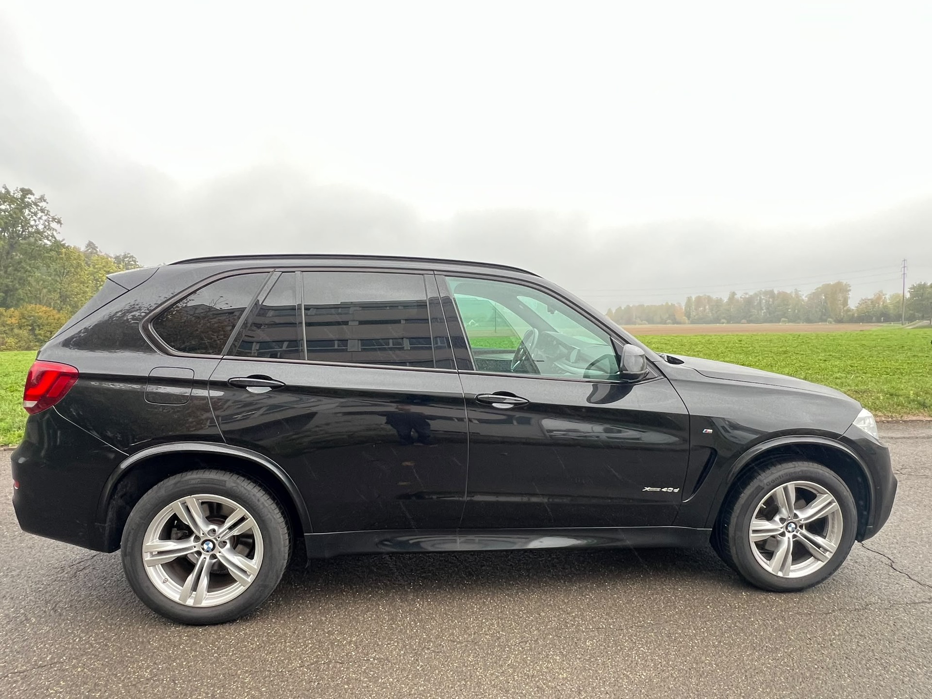 BMW X5 xDrive 40d Steptronic M-SPORT-image-4