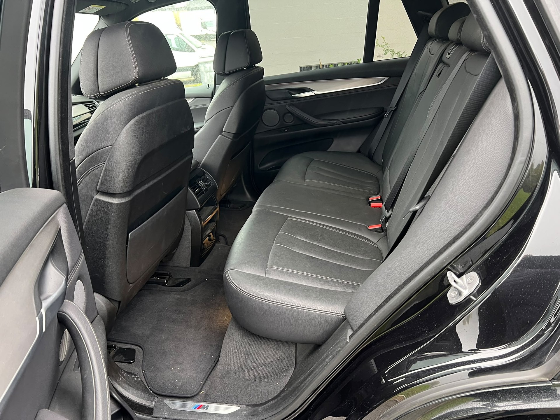 BMW X5 xDrive 40d Steptronic M-SPORT-image-8