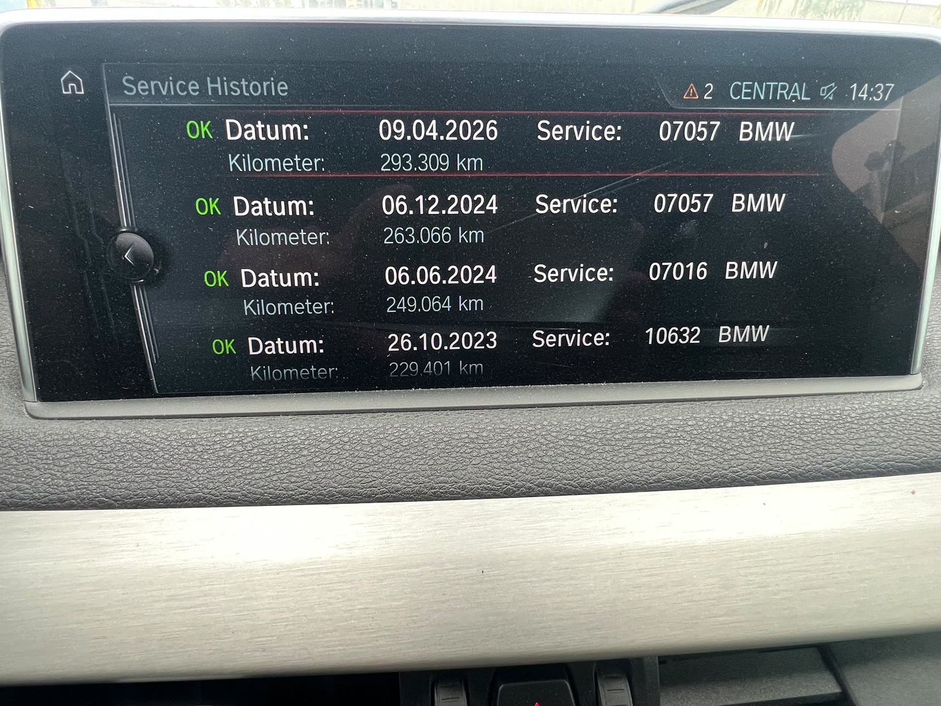 BMW X5 xDrive 40d Steptronic M-SPORT-image-12