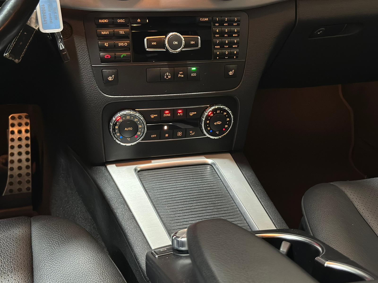 MERCEDES-BENZ GLK 220 BlueTEC 4Matic 7G-Tronic-image-13