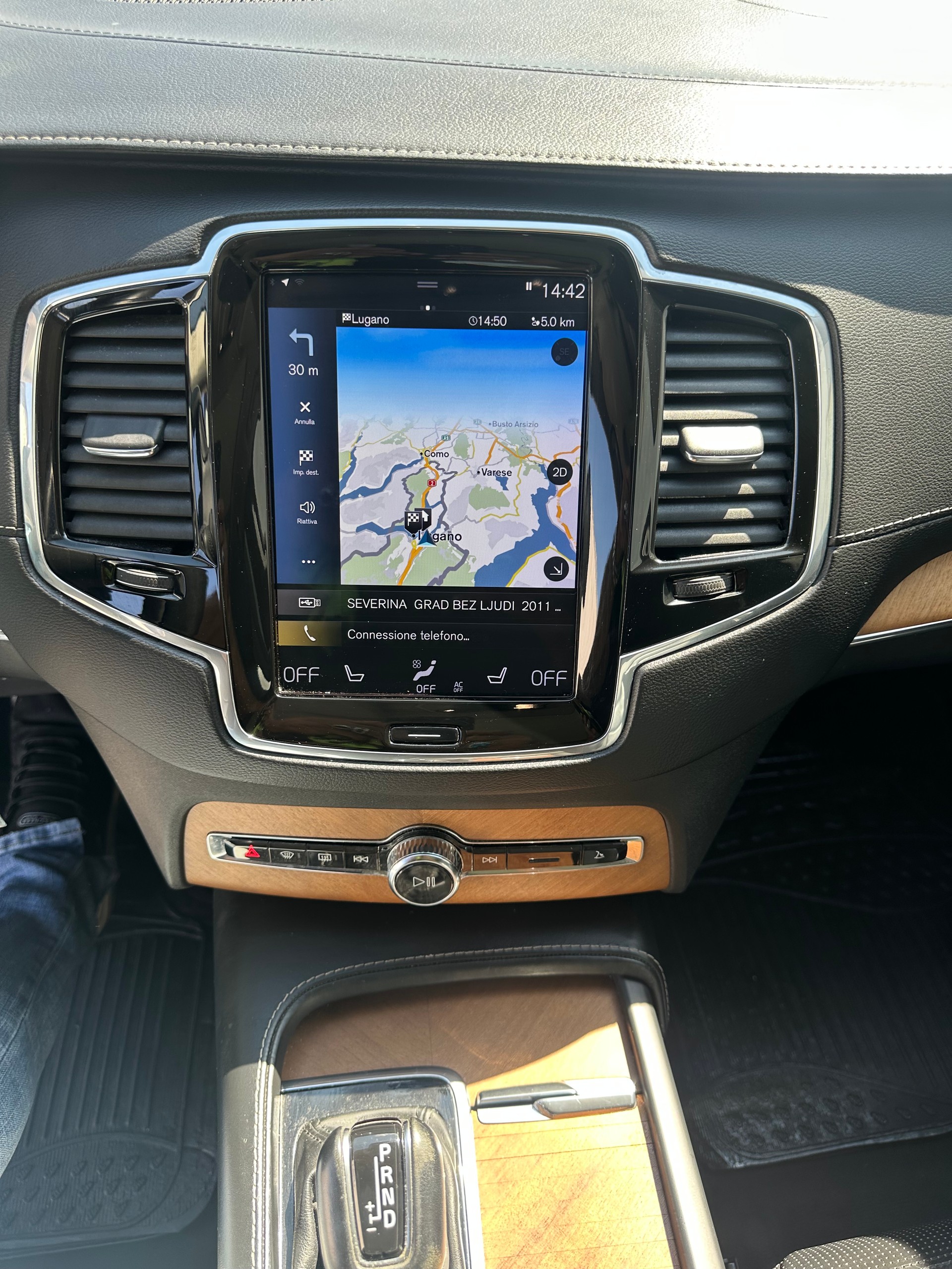 VOLVO XC90 D5 AWD Inscription Geartronic-image-14
