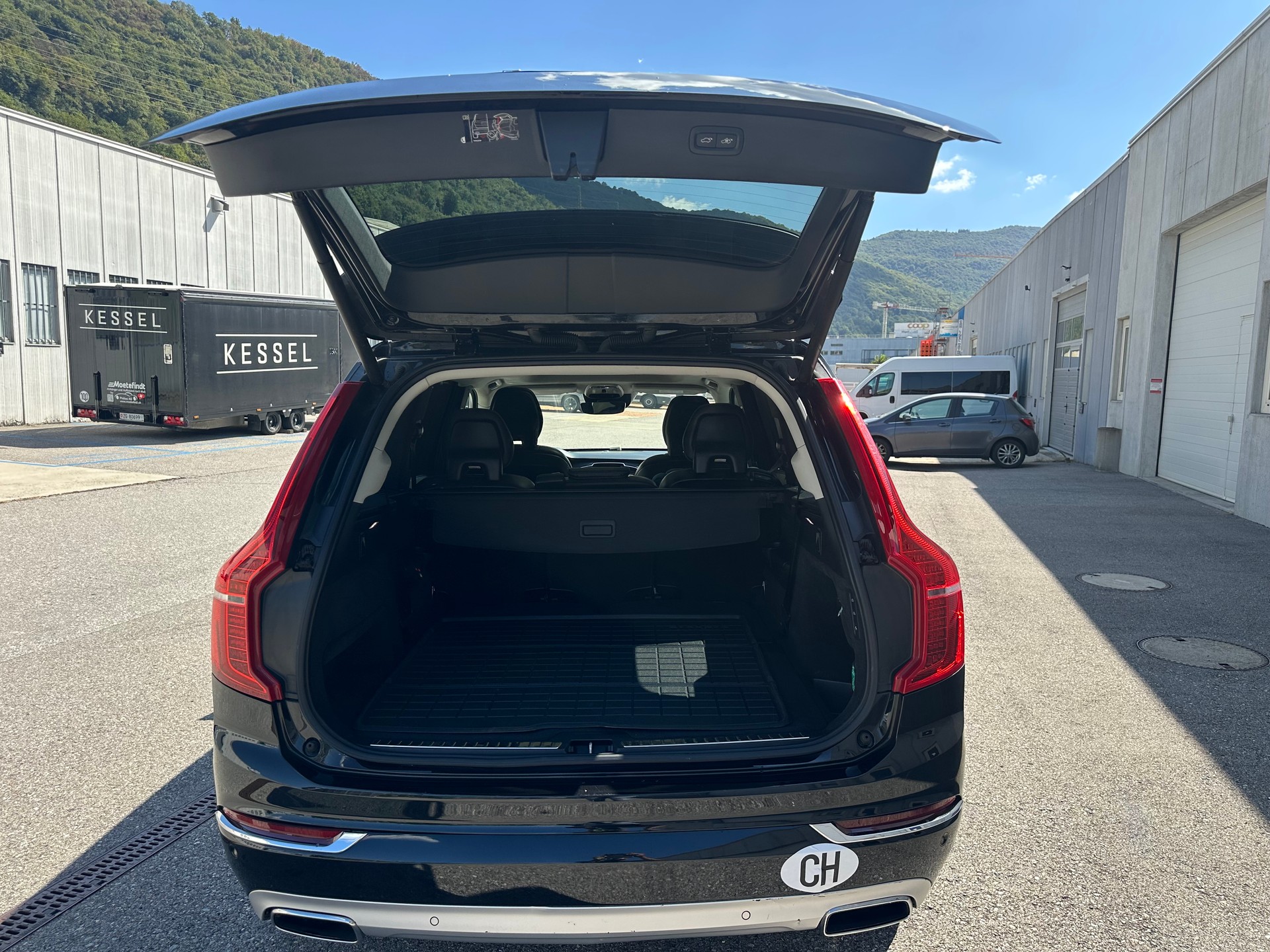 VOLVO XC90 D5 AWD Inscription Geartronic-image-6
