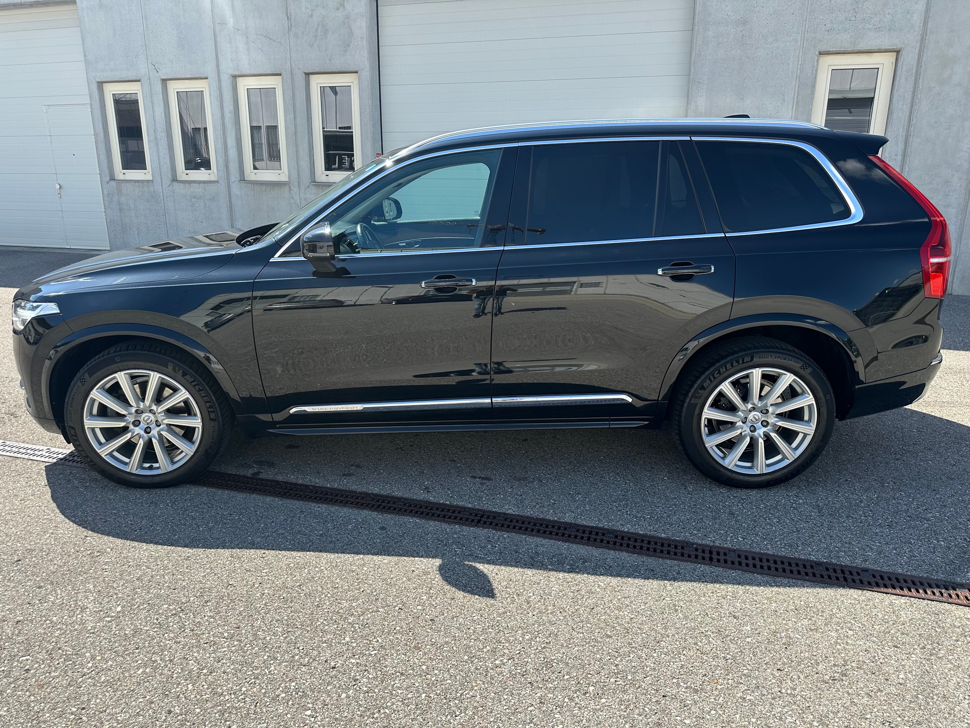 VOLVO XC90 D5 AWD Inscription Geartronic-image-5