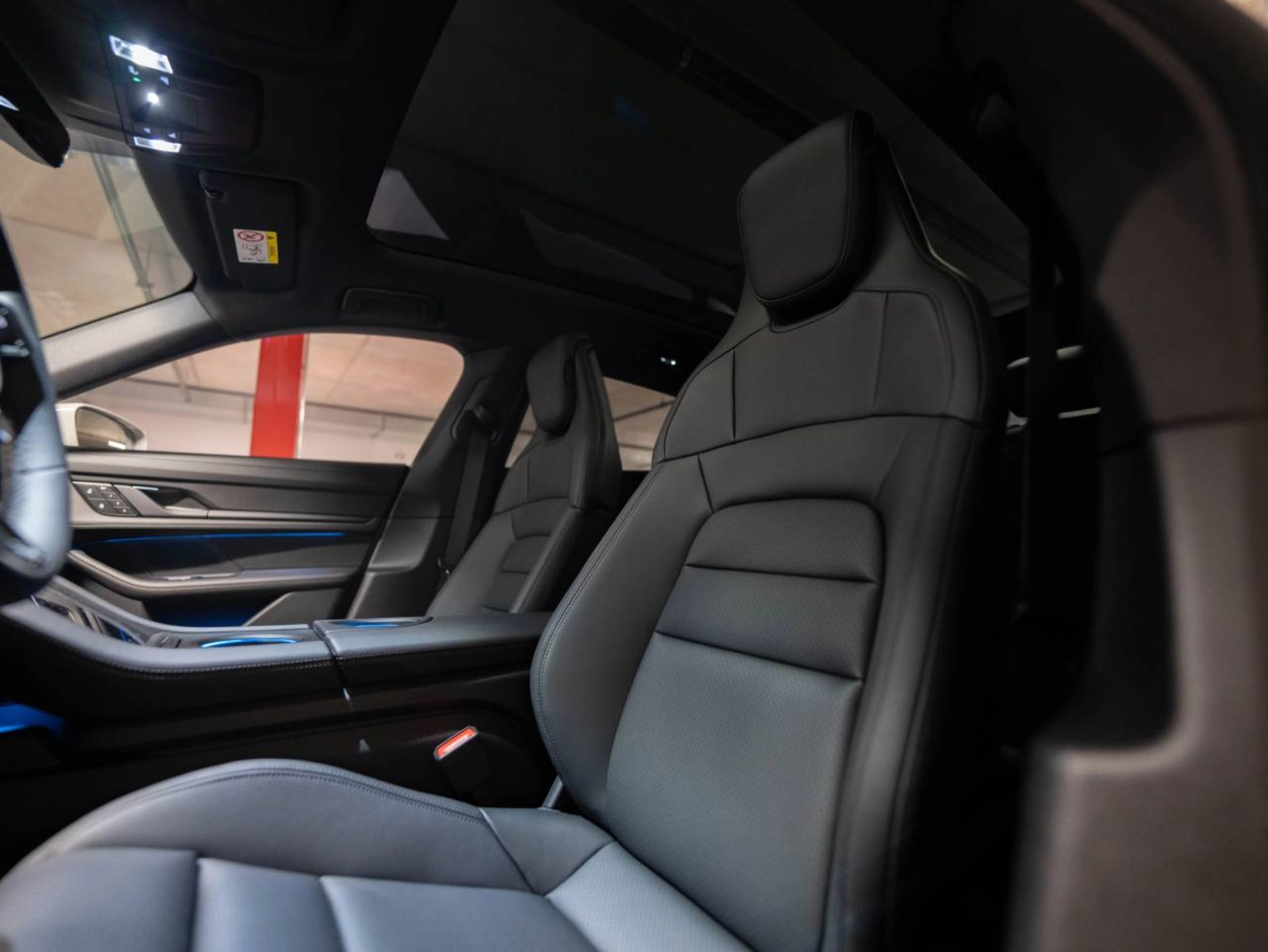 PORSCHE Taycan 4 Cross Turismo-image-7