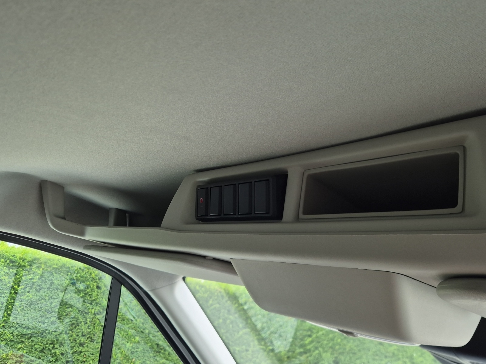 FORD E-Transit Van 350 L2H3 68kWh Trend-image-17