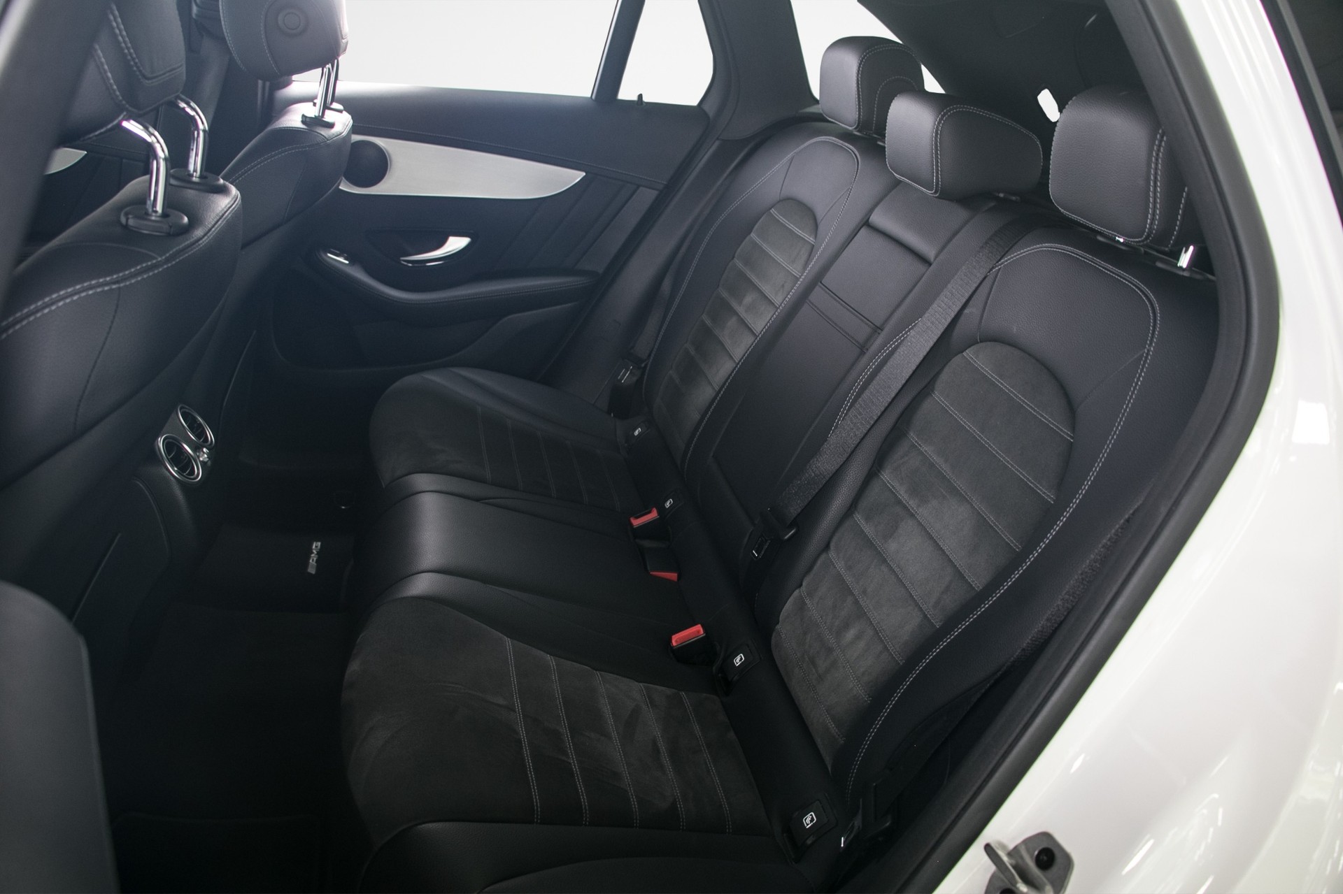 MERCEDES-BENZ GLC 220 d AMG Line 4Matic 9G-Tronic-image-14