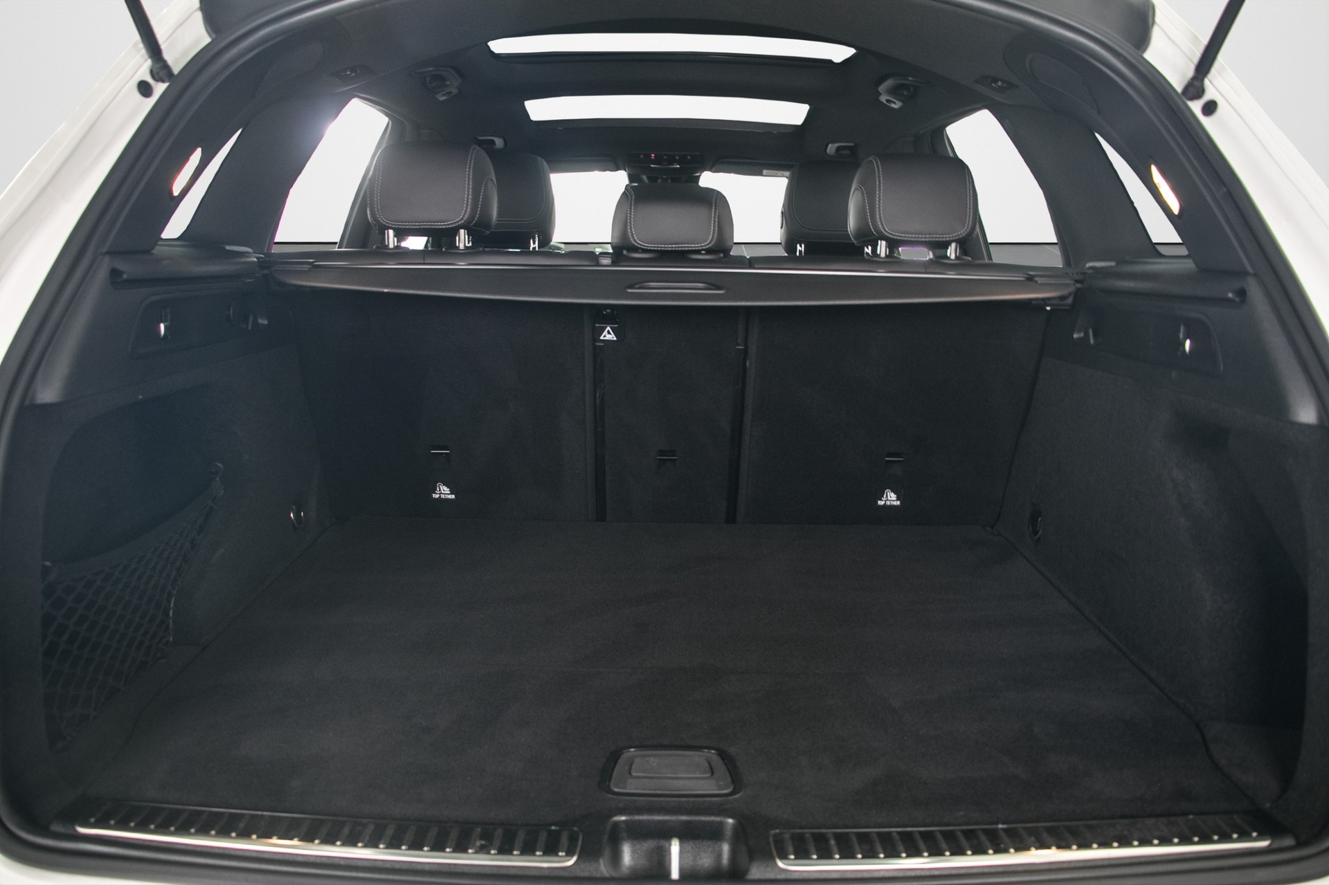MERCEDES-BENZ GLC 220 d AMG Line 4Matic 9G-Tronic-image-16