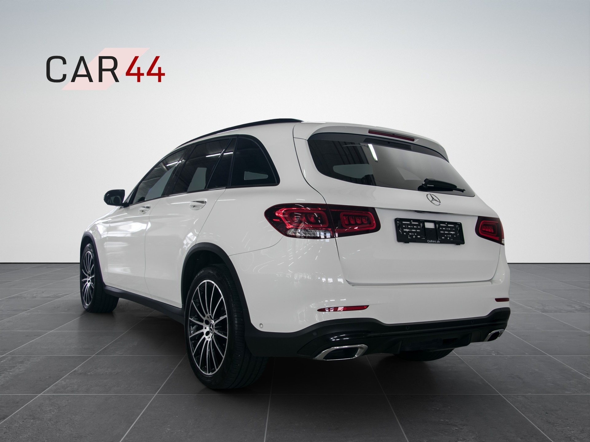 MERCEDES-BENZ GLC 220 d AMG Line 4Matic 9G-Tronic-showroom-element-2