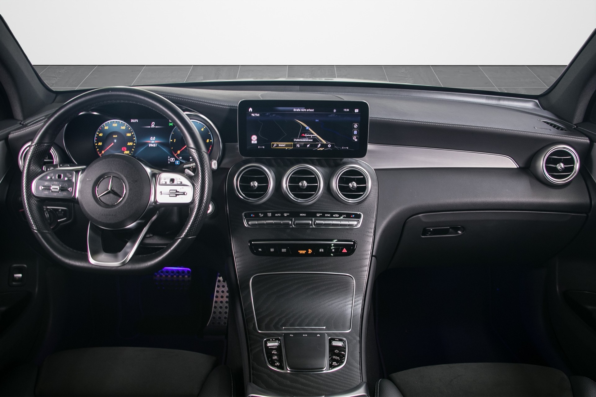 MERCEDES-BENZ GLC 220 d AMG Line 4Matic 9G-Tronic-showroom-element-3