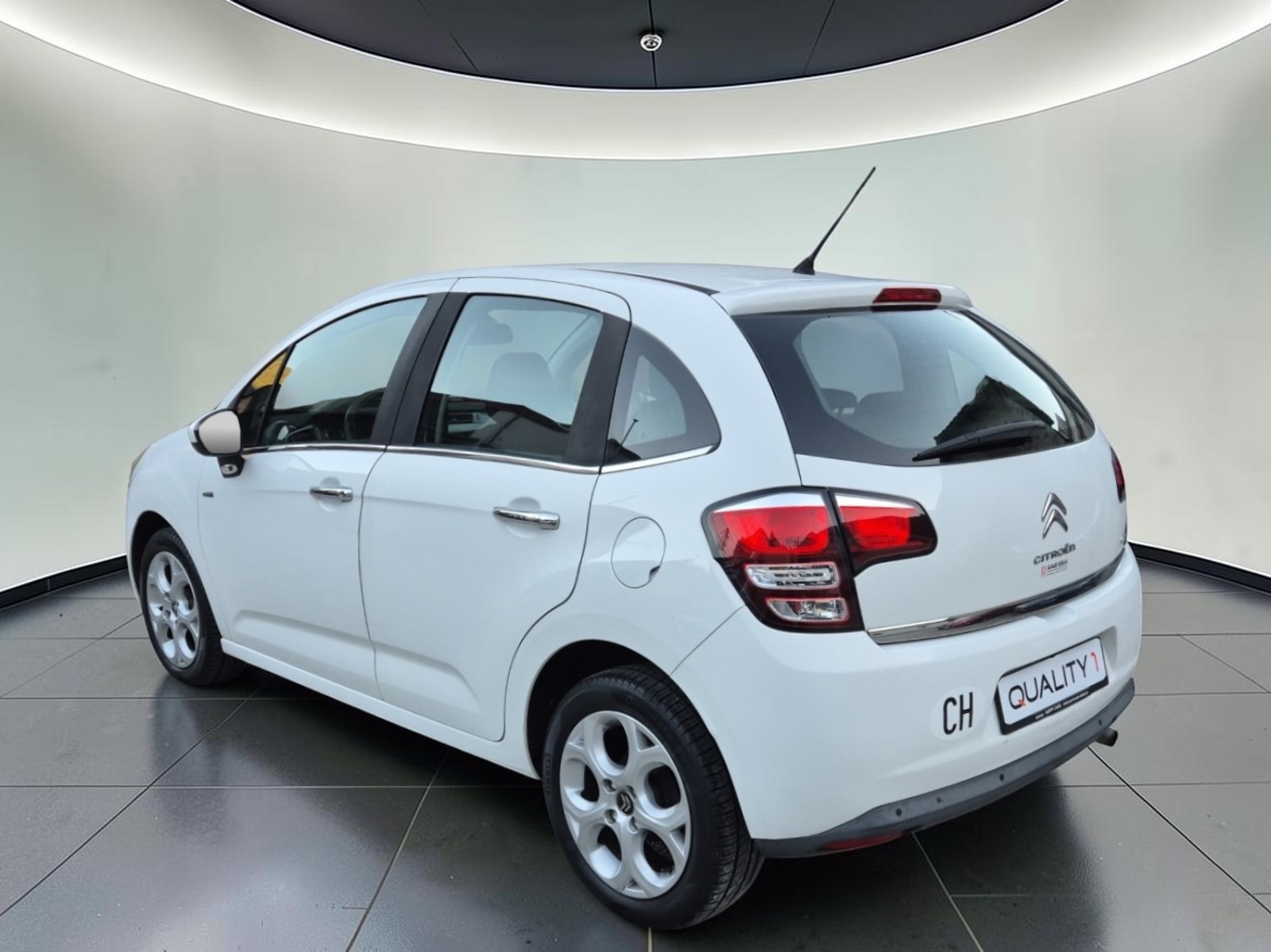 CITROEN C3 1.2i Exclusive ETG5-image-6