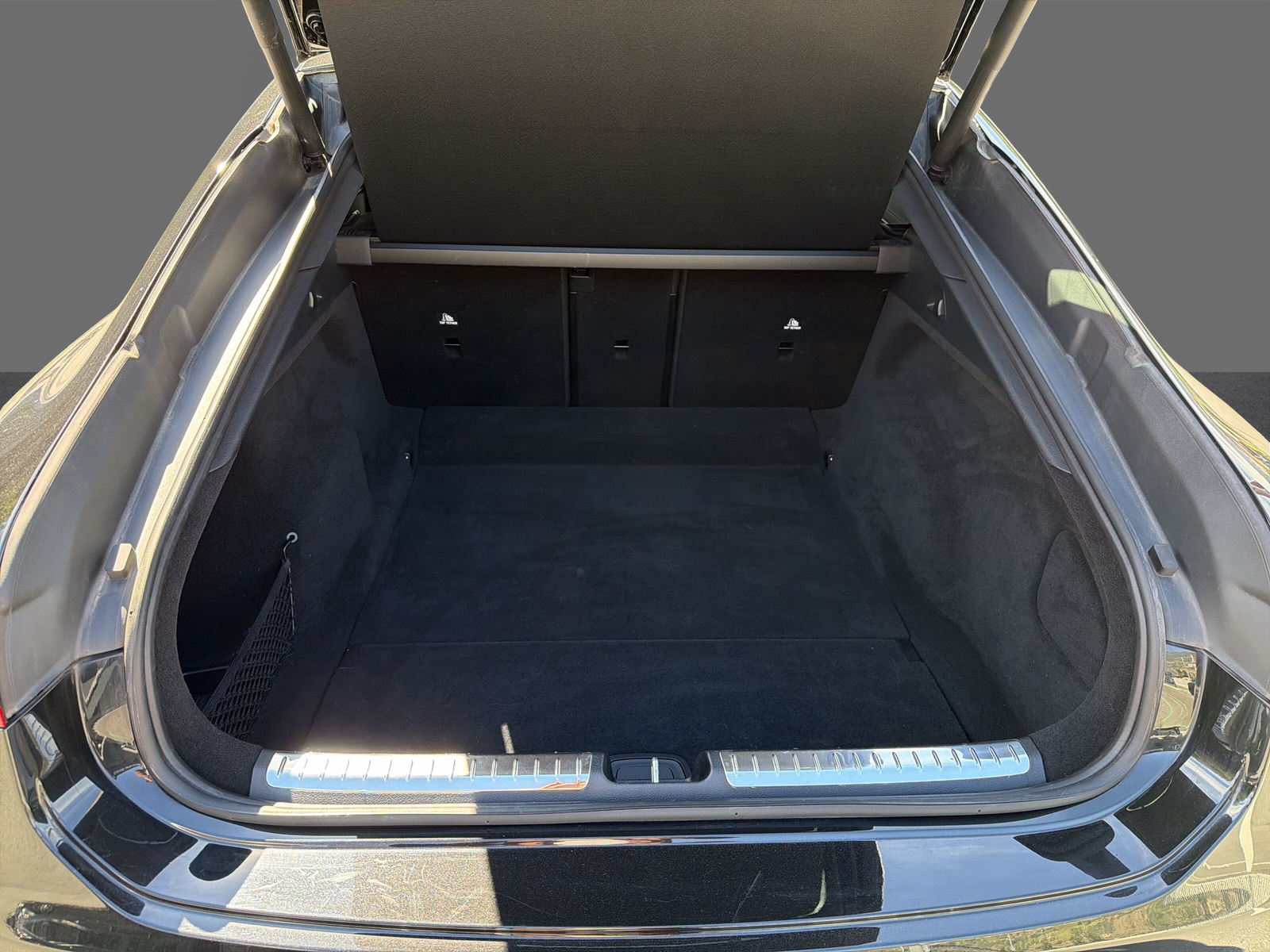 MERCEDES-BENZ EQS 580 AMG Line 4Matic-image-19