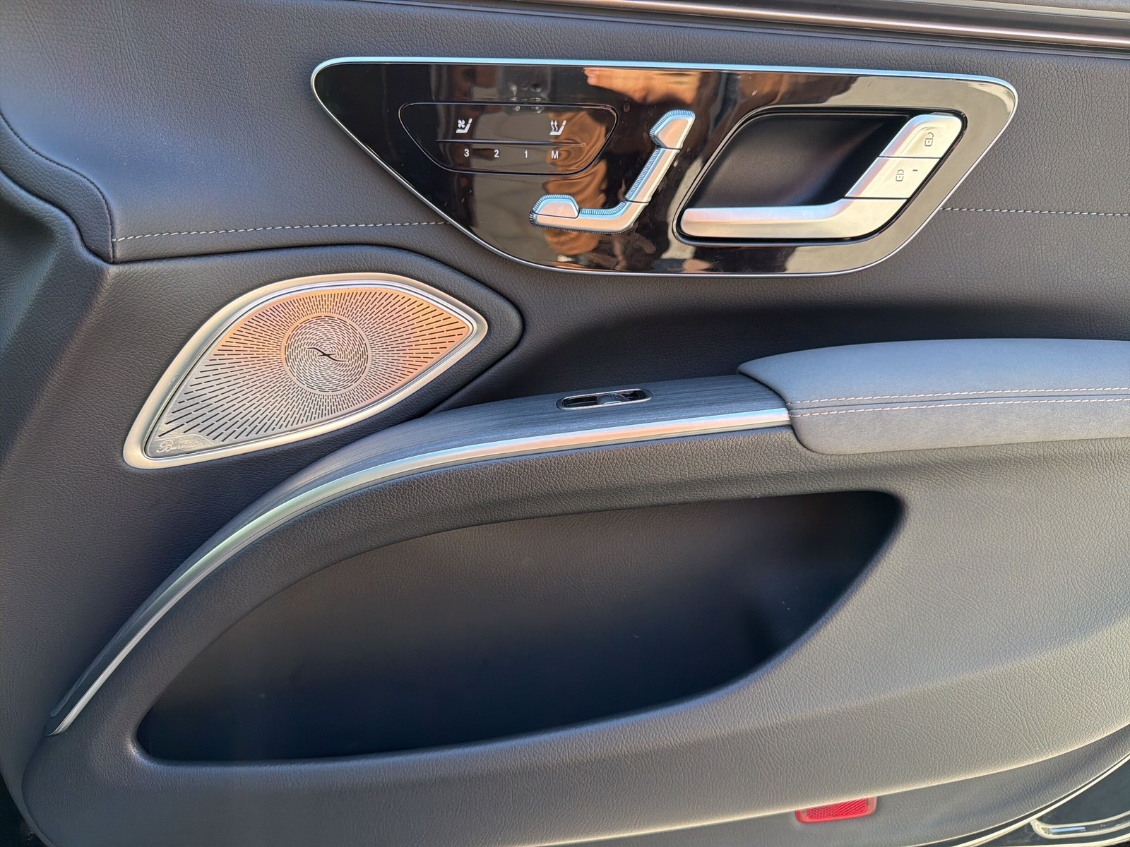 MERCEDES-BENZ EQS 580 AMG Line 4Matic-image-16