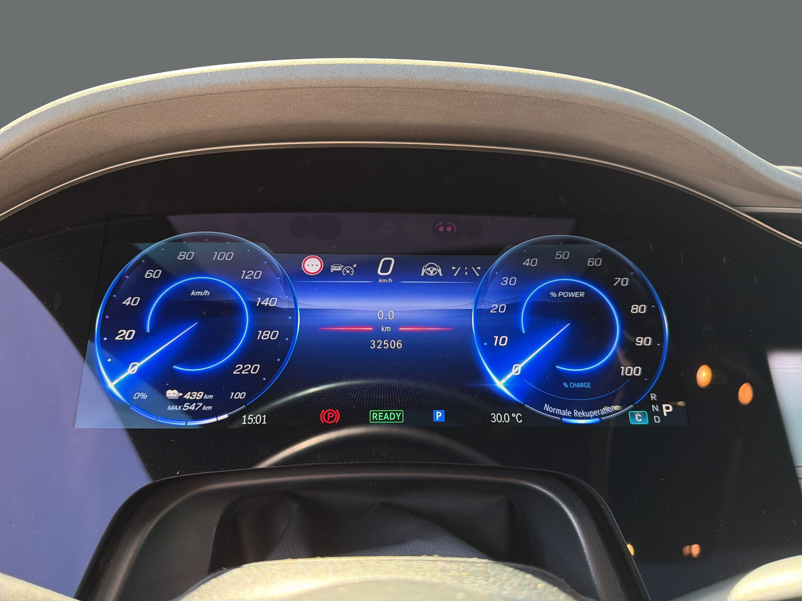 MERCEDES-BENZ EQS 580 AMG Line 4Matic-image-10