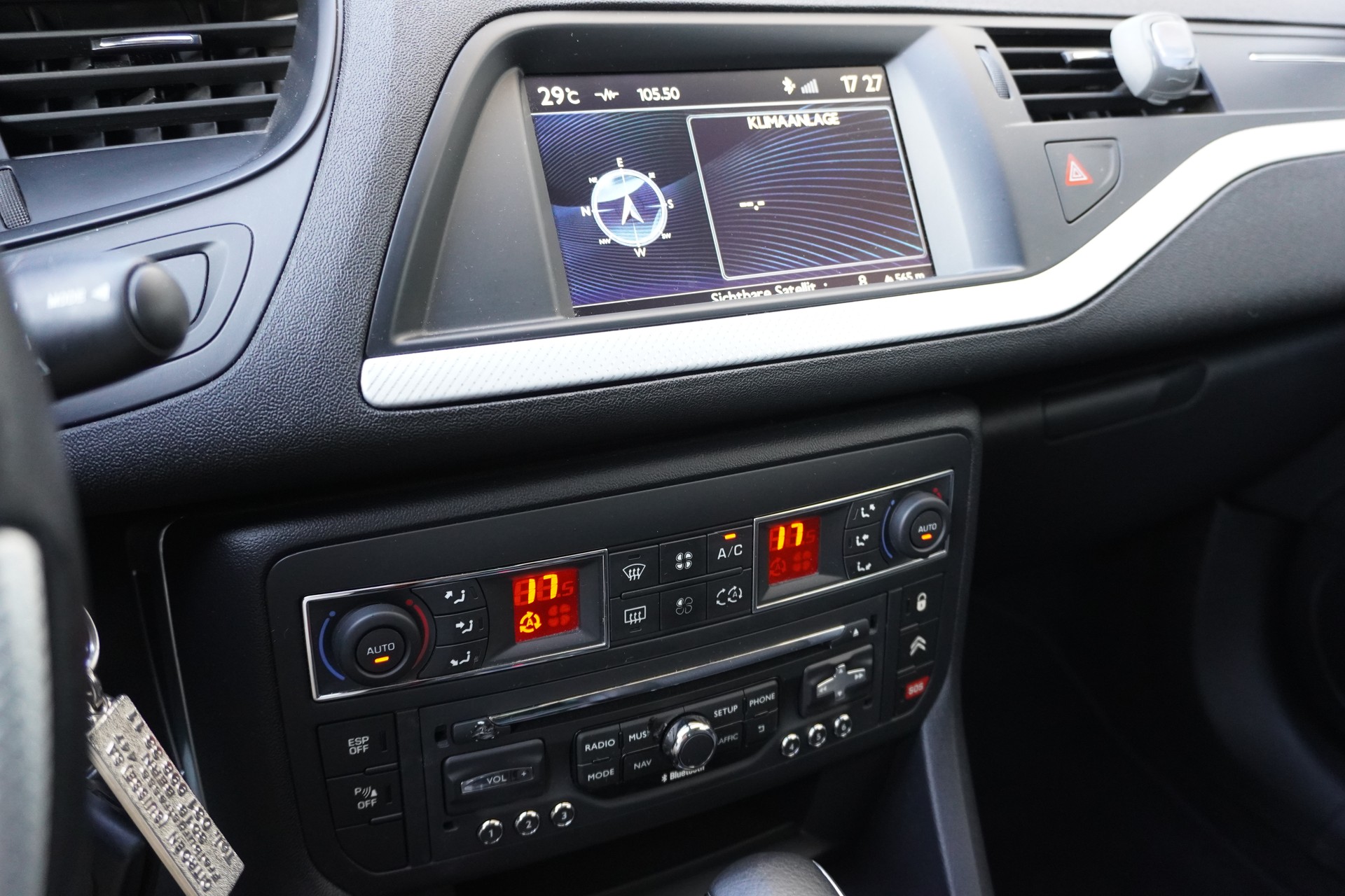 CITROEN C5 Tourer 1.6 Turbo Exclusive Automatic-image-10