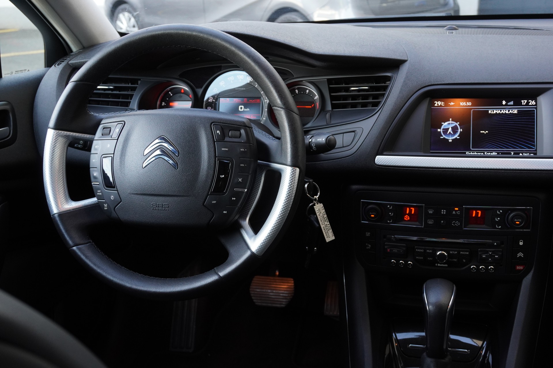 CITROEN C5 Tourer 1.6 Turbo Exclusive Automatic-image-9