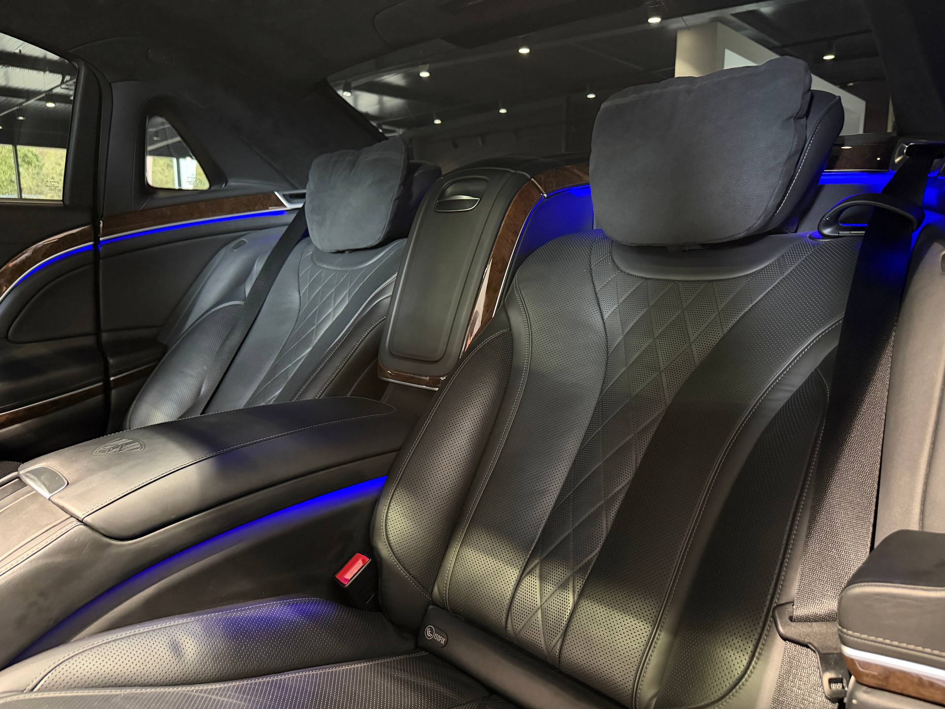 MERCEDES-BENZ S 500 Maybach 4Matic 9G-Tronic-image-14
